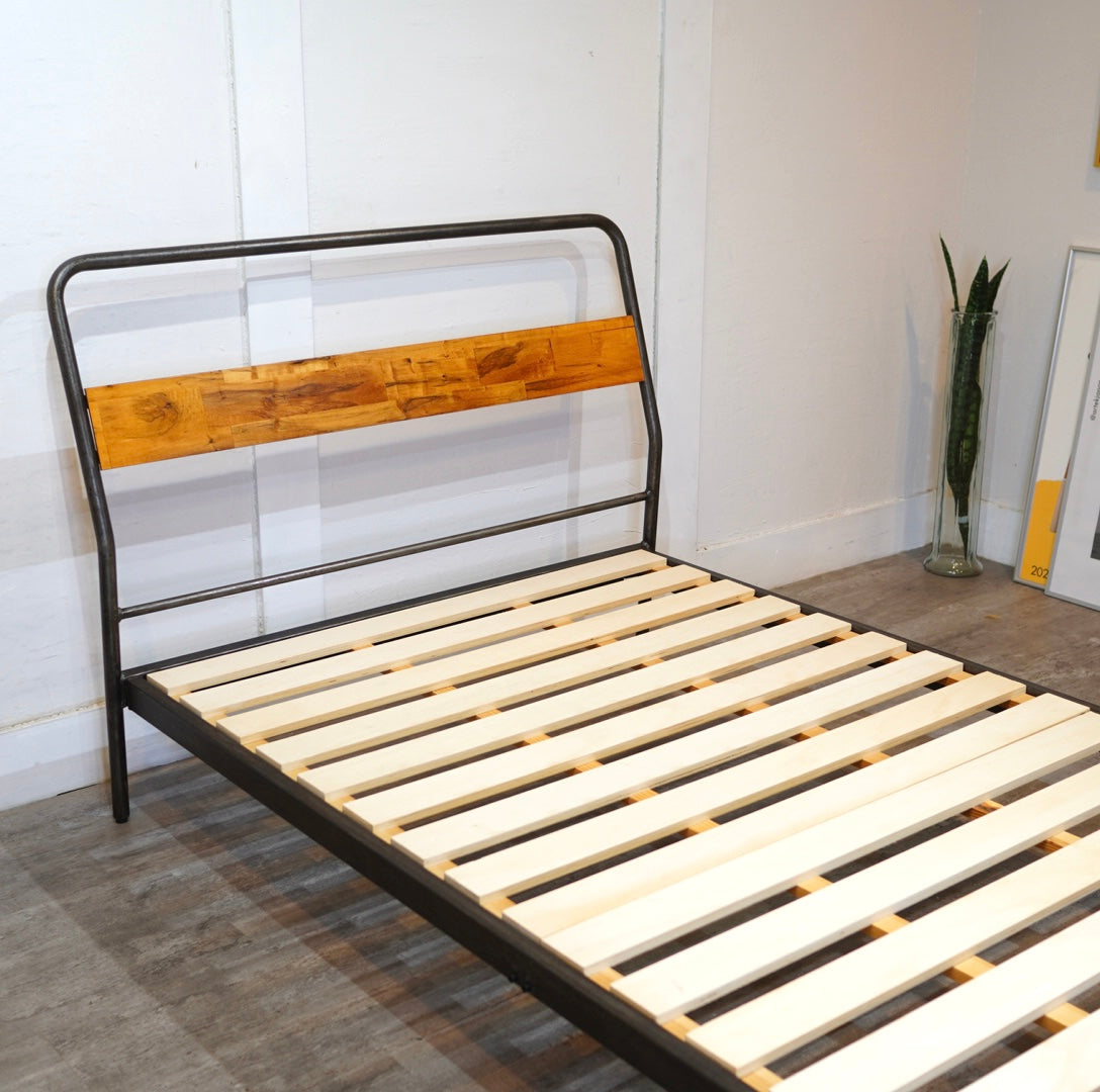 アデペシュ / a.depeche ソコフ / socph シングルベッド アイアン マットレス付き