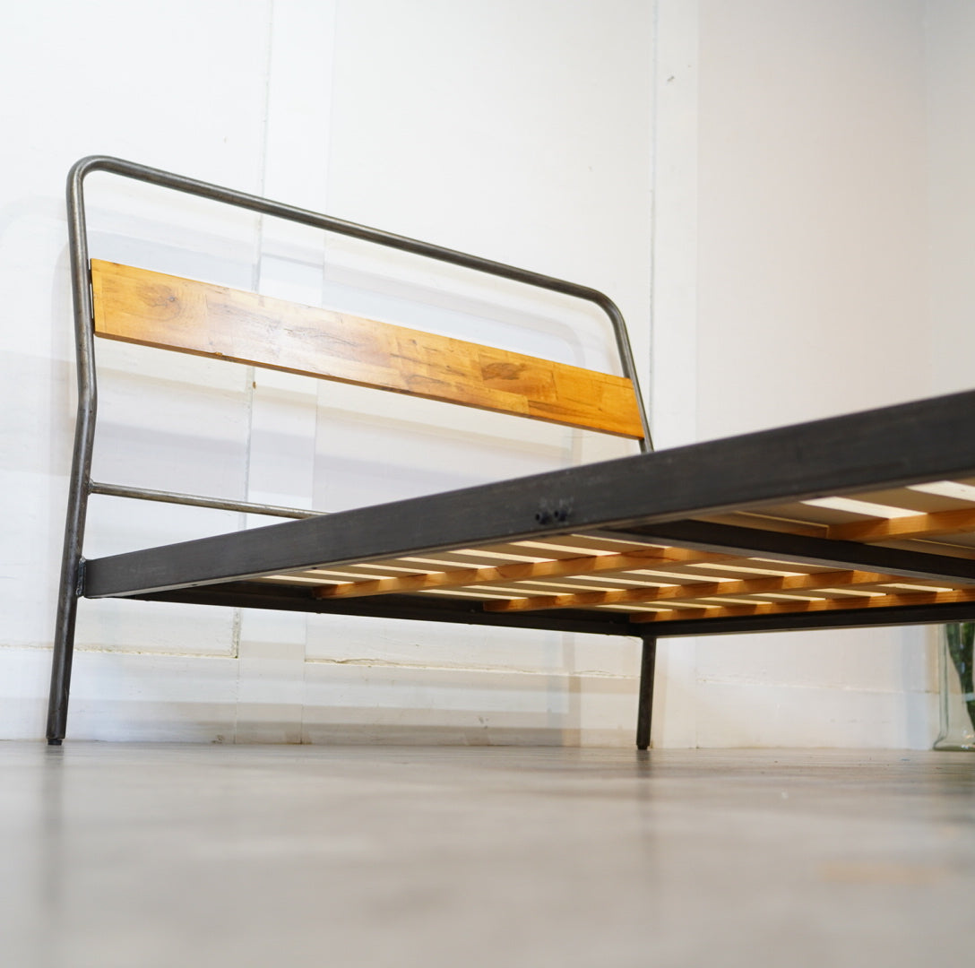 アデペシュ / a.depeche ソコフ / socph シングルベッド アイアン 中古