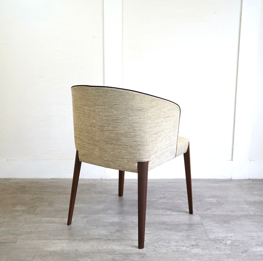 アルフレックス / arflex フルーテ ダイニングチェア 展示品 軽やか