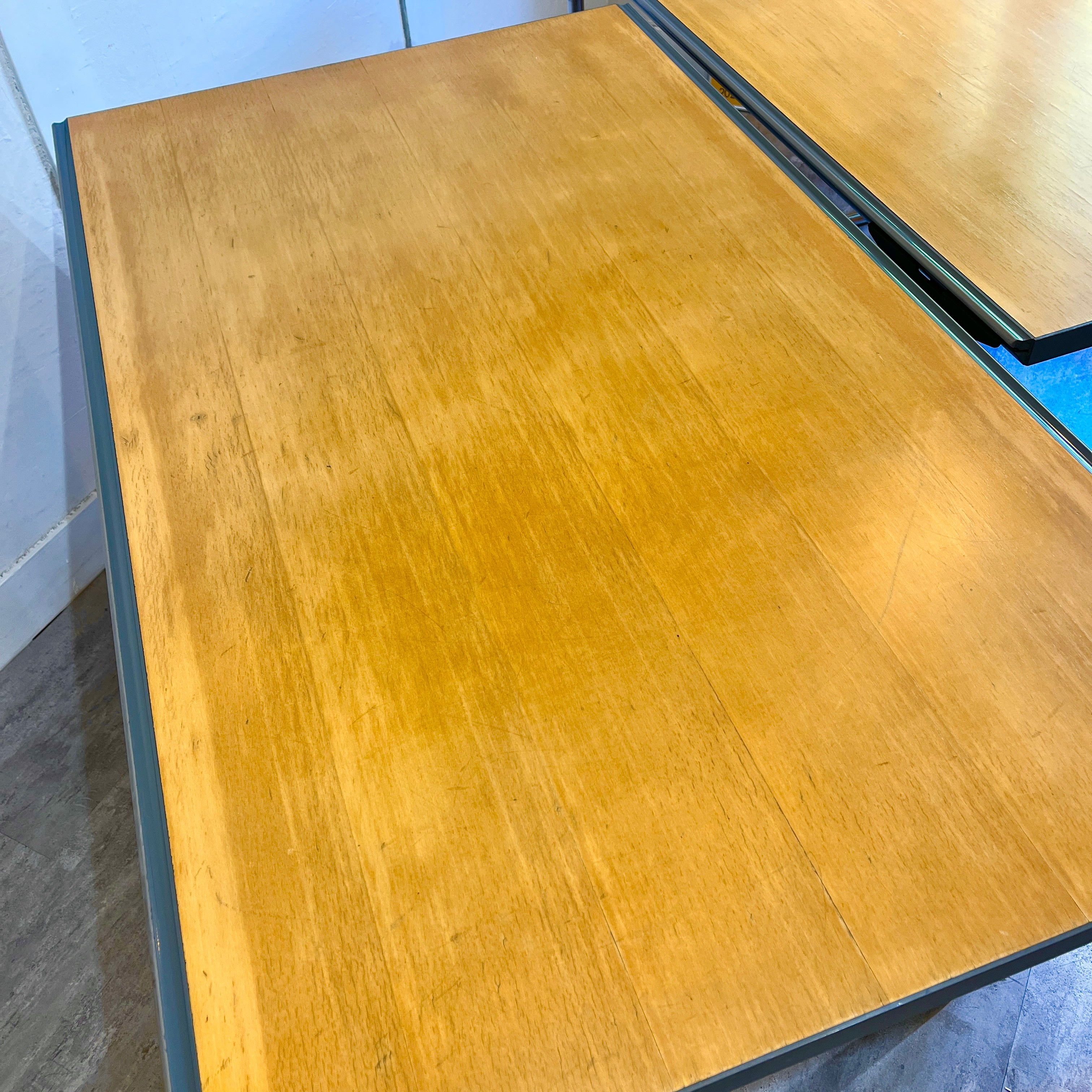 フリッツ・ハンセン / FRITZ HANSEN クリックテーブル / CLICK エリック・マグヌッセン