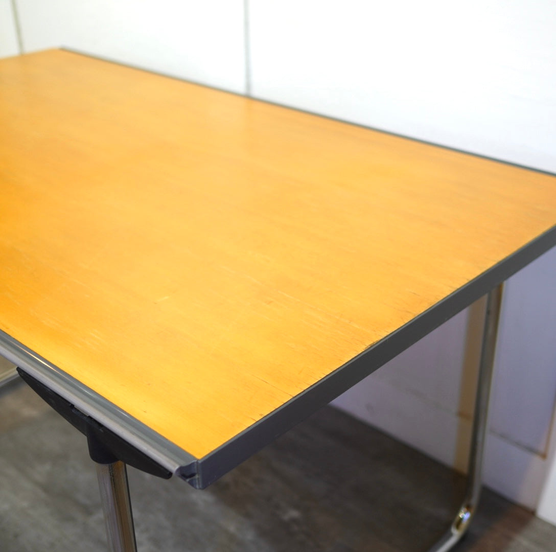 フリッツ・ハンセン / FRITZ HANSEN クリックテーブル / CLICK