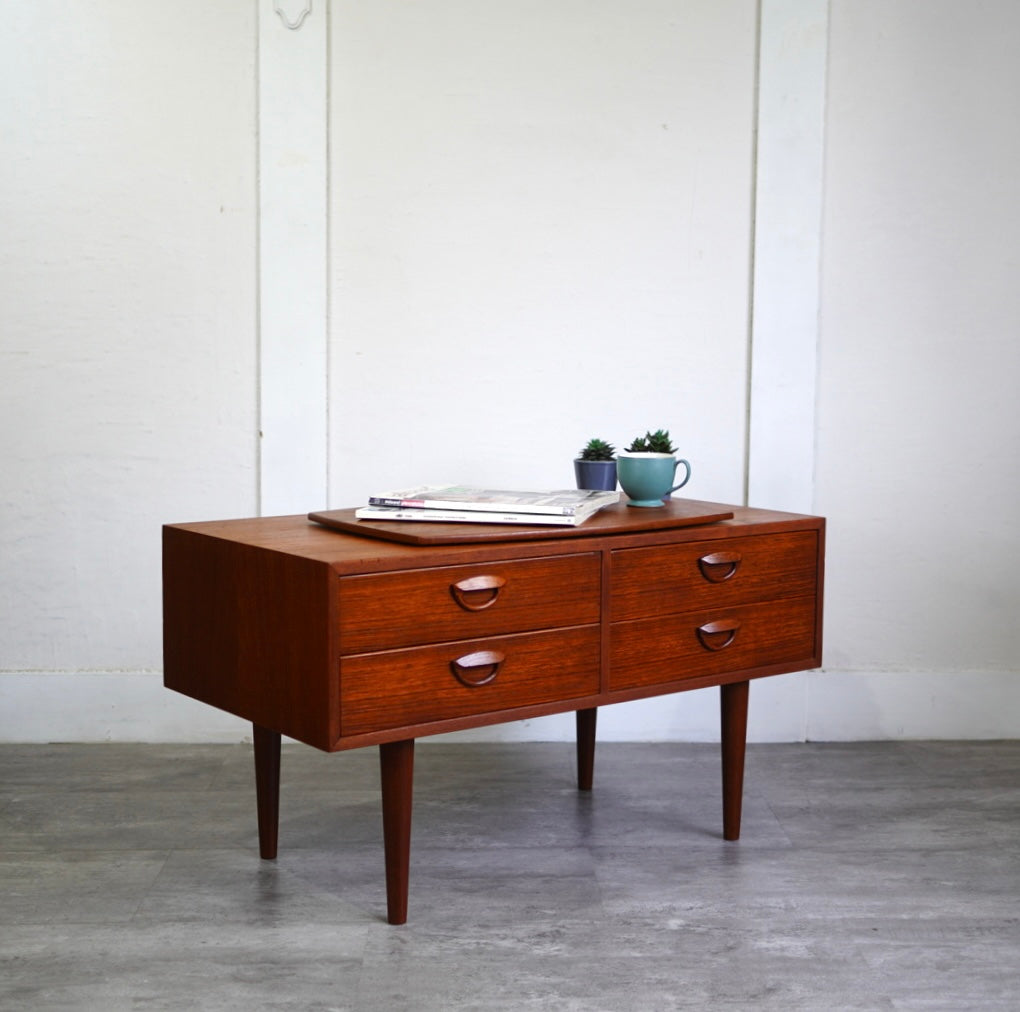 FMモブラー / Feldballs Møbelfabrik TVボード ミニキャビネット カイ・クリスチャンセン ヴィンテージ