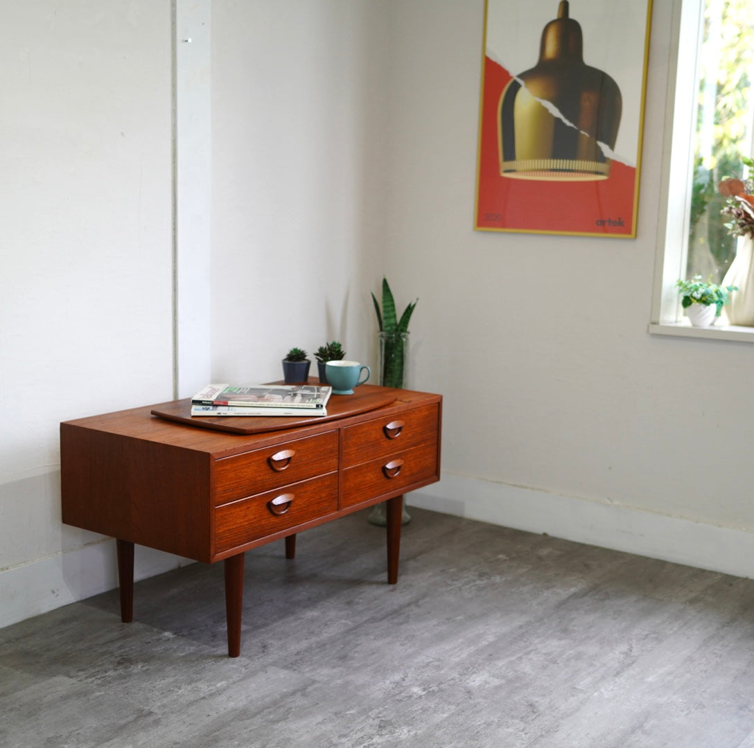 FMモブラー / Feldballs Møbelfabrik TVボード ミニキャビネット カイ・クリスチャンセン ヴィンテージ