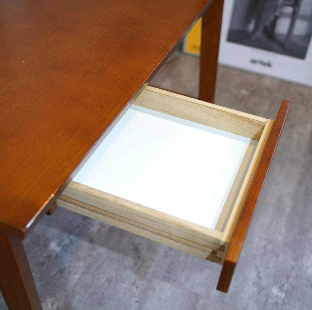 カリモク60 デスク シンプル 日本 ミッドセンチュリー 大人 木製