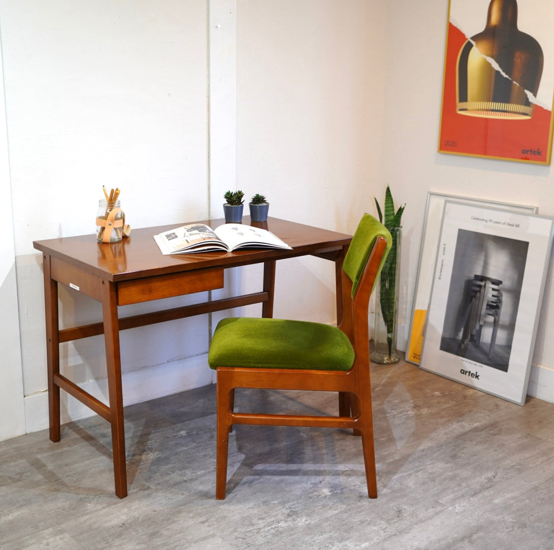 カリモク60 デスク シンプル