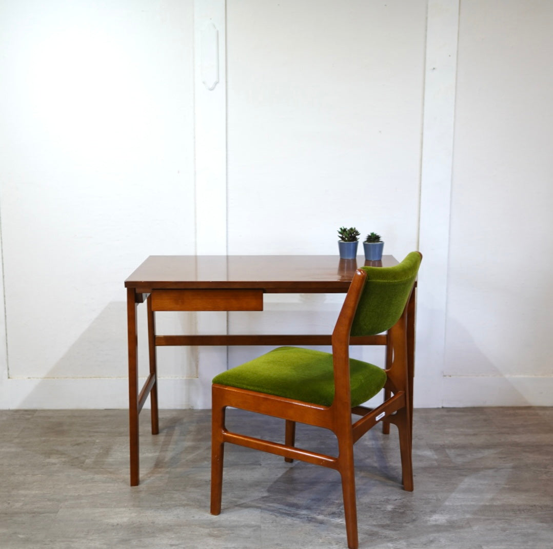 カリモク60 デスク シンプル