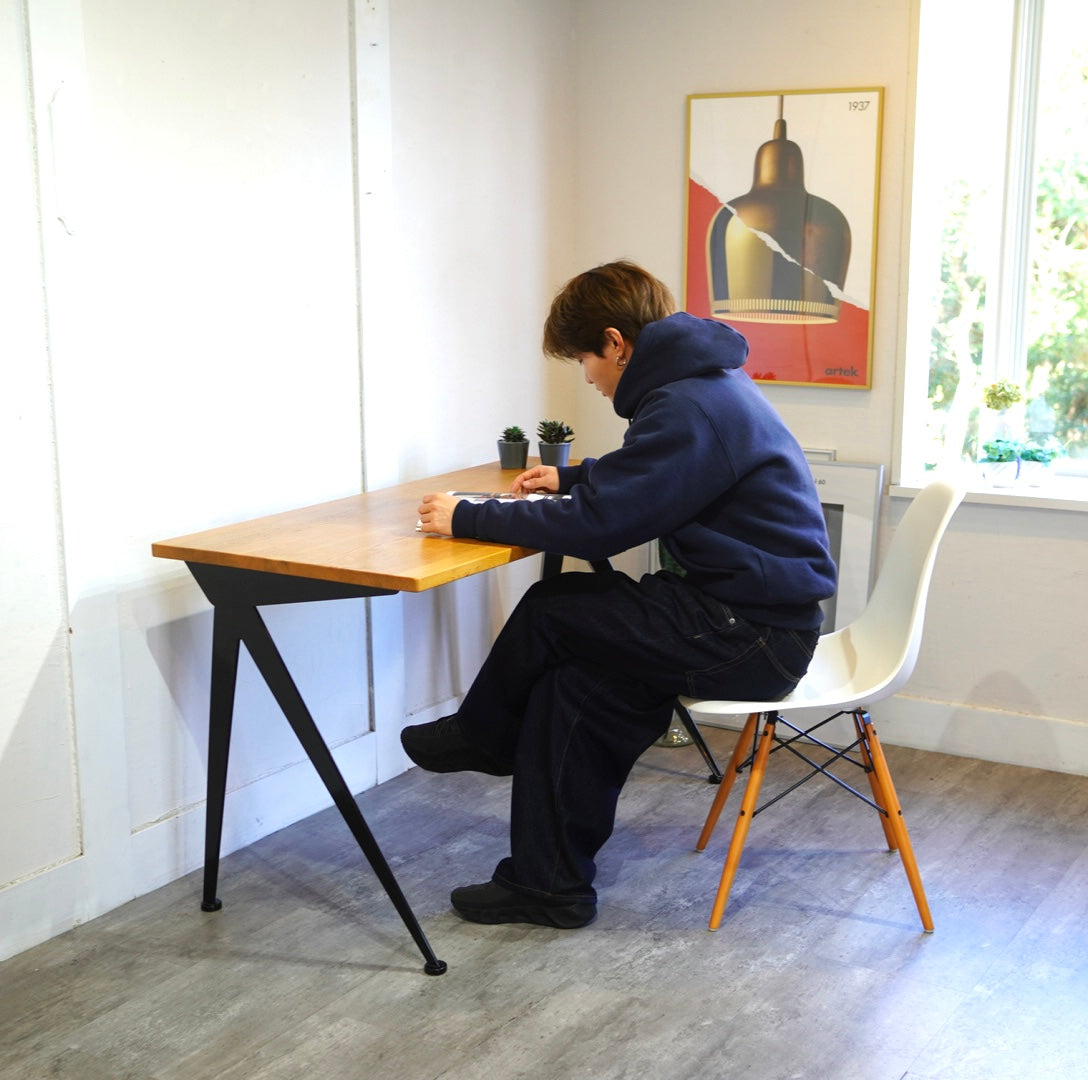 ヴィトラ / Vitra  コンパスディレクション  デスク ジャン・プルーヴェ