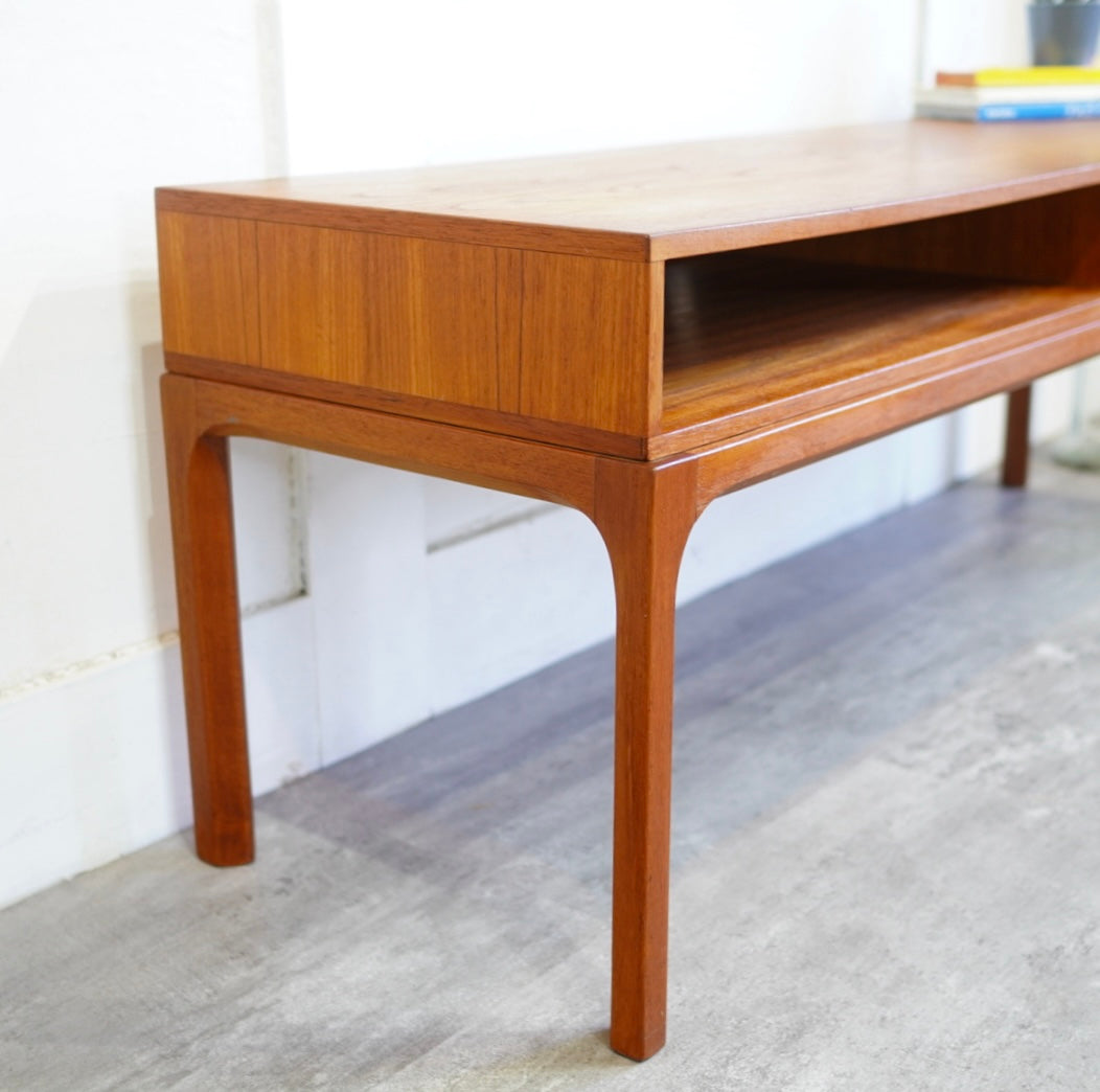 アクセルキアスゴー / Aksel Kjersgaard No.393 ローキャビネット カイ