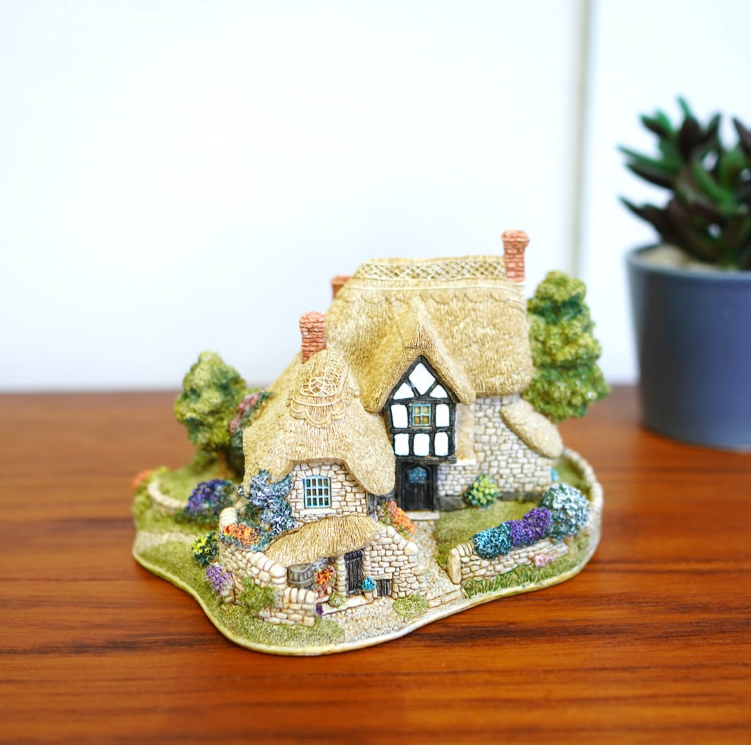 リリパットレーン / Lilliput lane 「The NINETEENTH HOLE