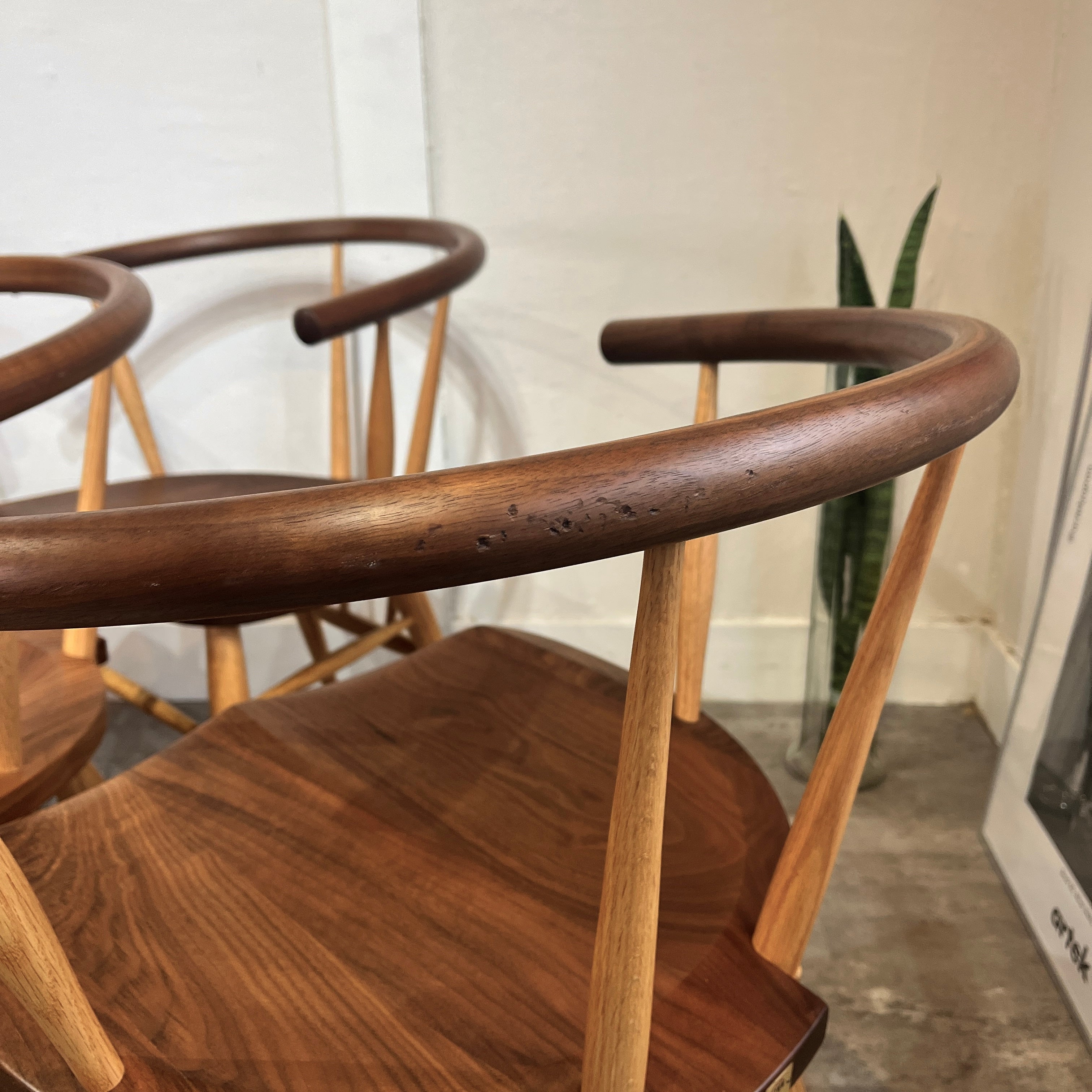 高山ウッドワークス 柏木工 カフェチェア 岩倉栄利 ダイニングチェア ウォールナット