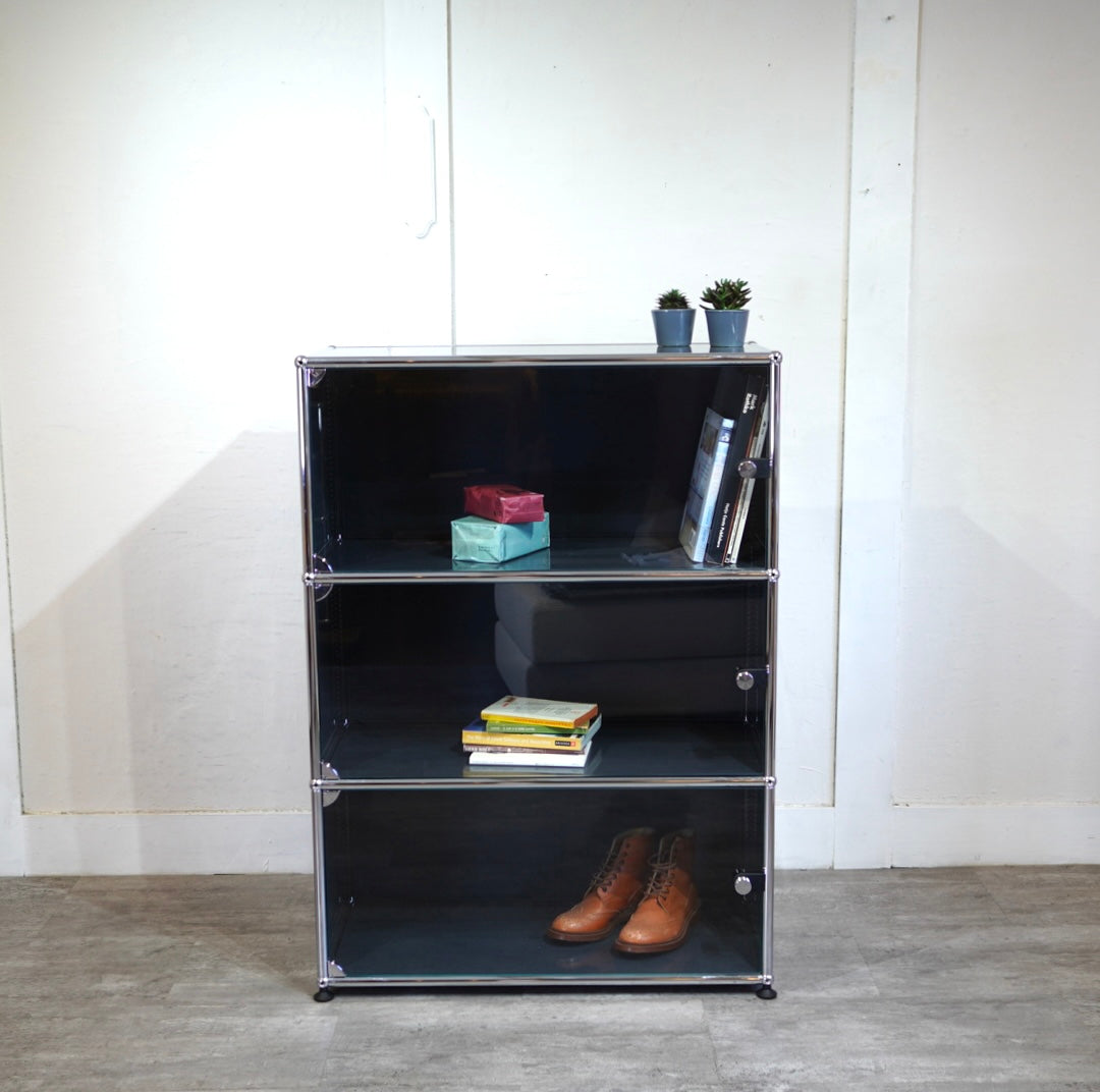 USMハラー / USM Haller モジュラーキャビネット 1列3段 ガラスドア サイドボード ネイビーグレー