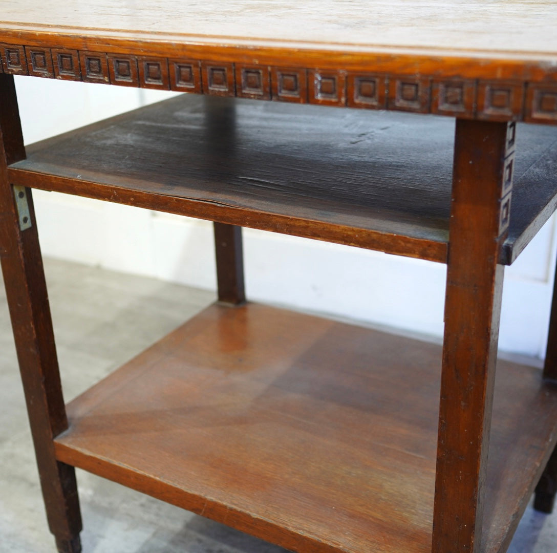 フランクロイドライト / Frank Lloyd Wright サイドテーブル /  アンティーク 帝国ホテル使用品