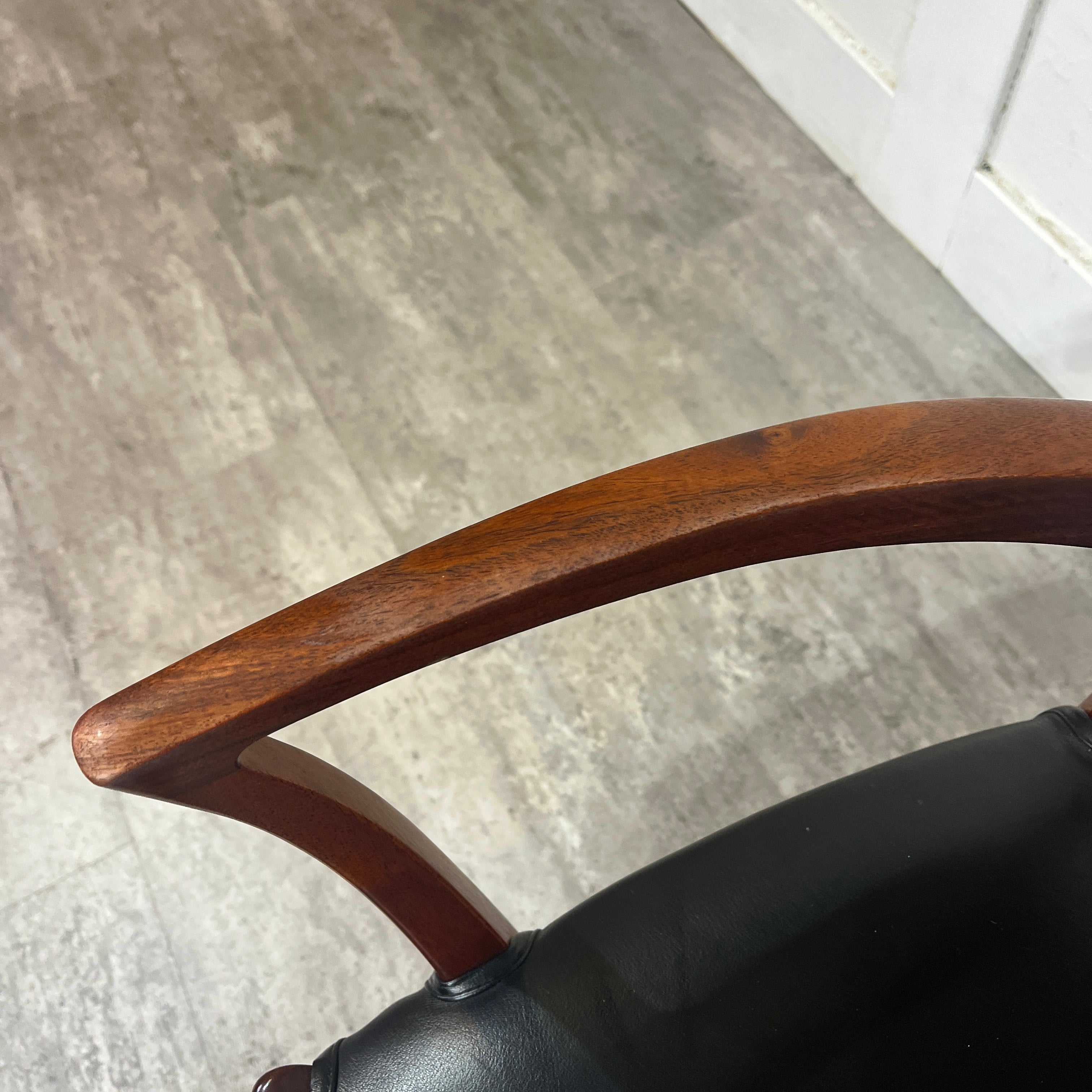 カリモク家具 / karimoku ビベンテ アームチェア