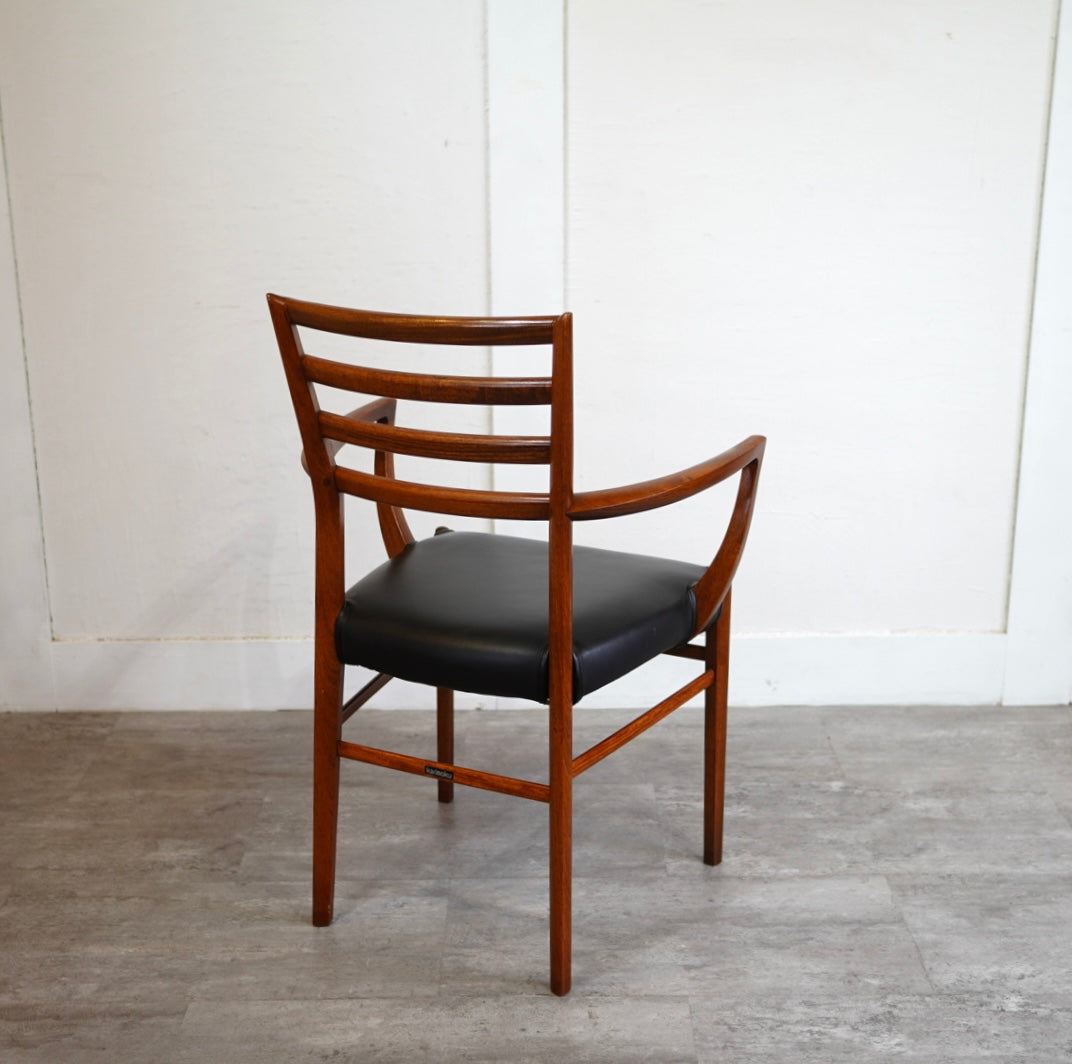 カリモク家具 / karimoku ビベンテ アームチェア 中古 木