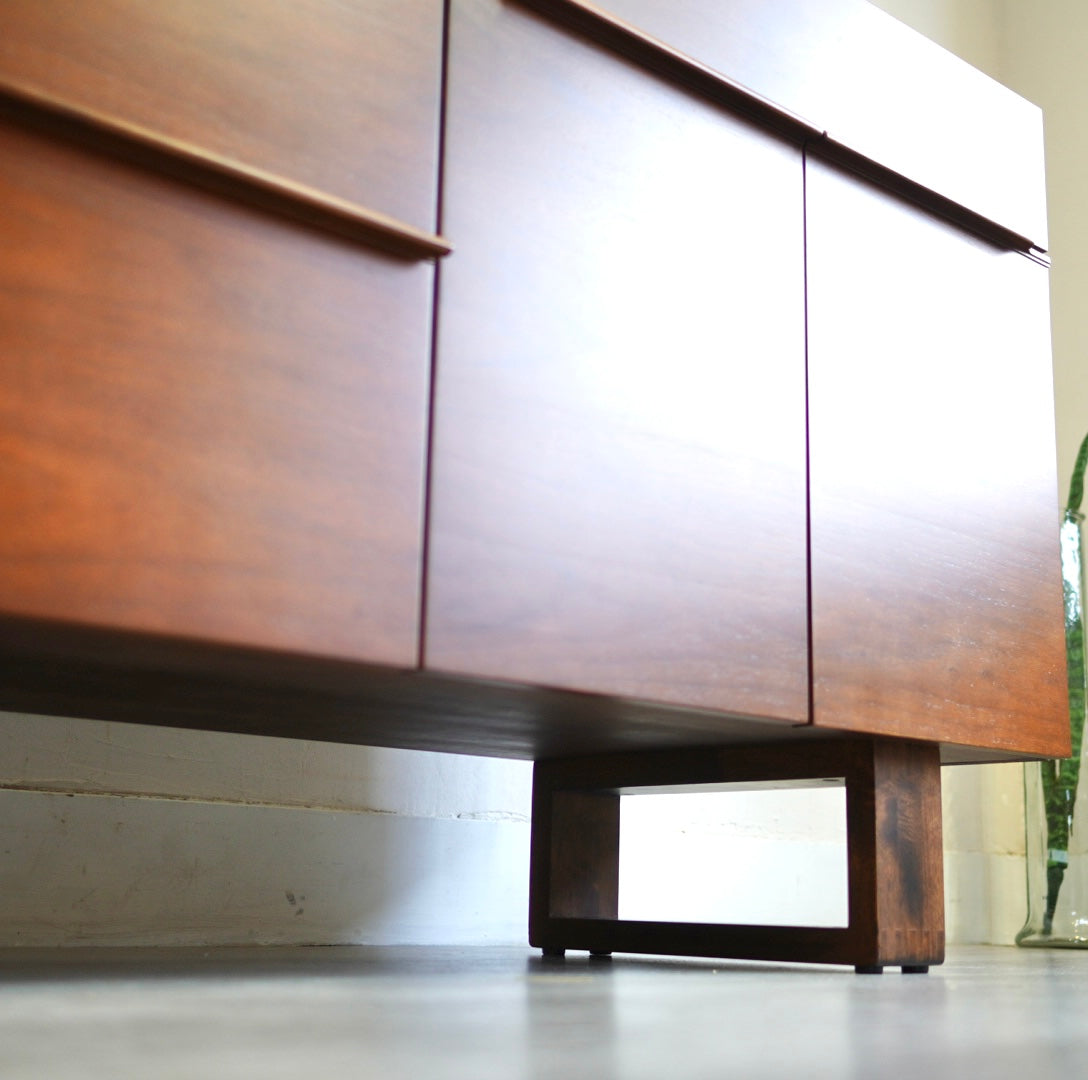 ソース / source ビス / BIS サイドボード 140 ウォールナット 展示品