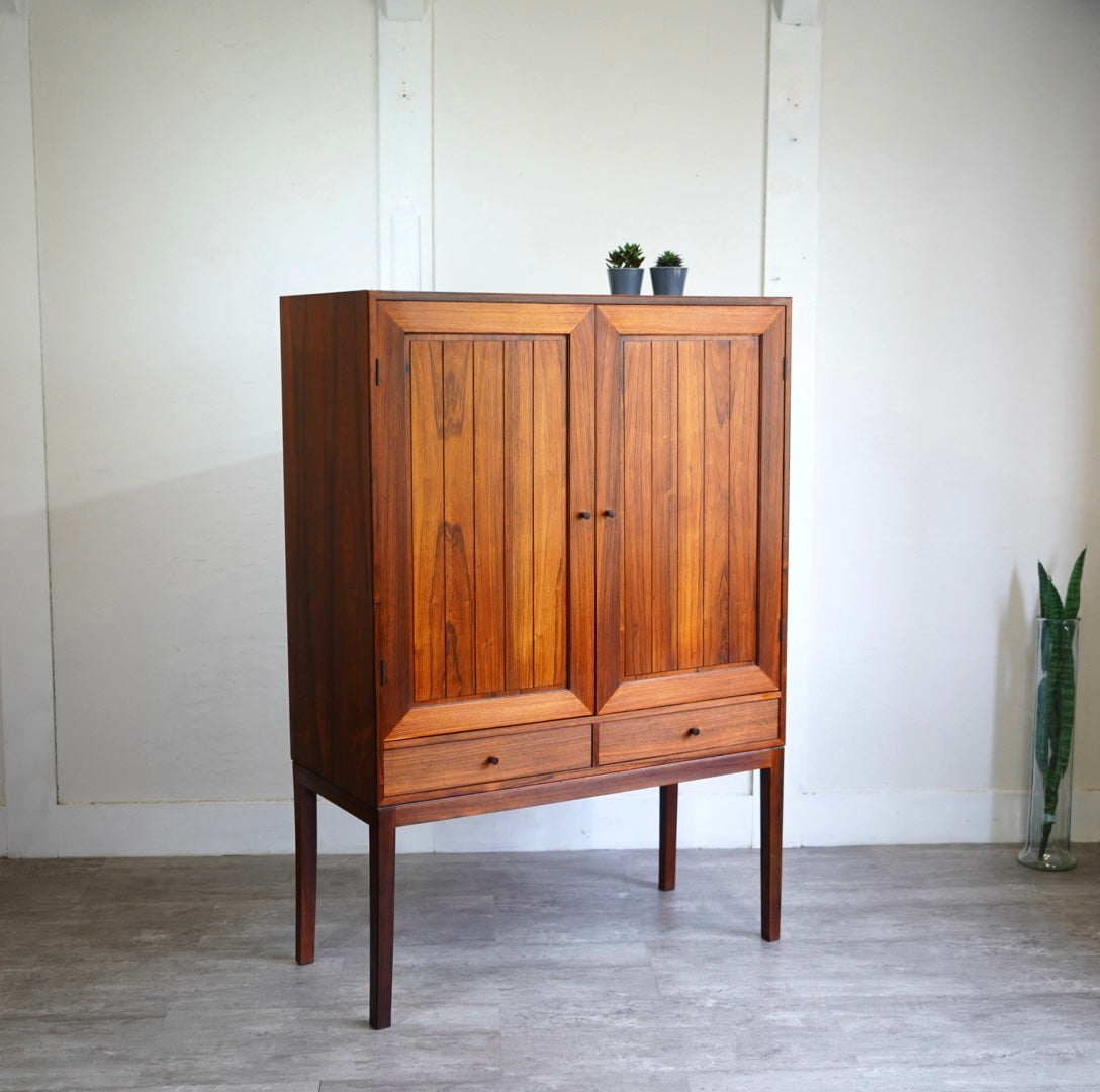 イルムス・ボリフス / Illums Bolighus ローズウッド キャビネット 北欧ヴィンテージ
