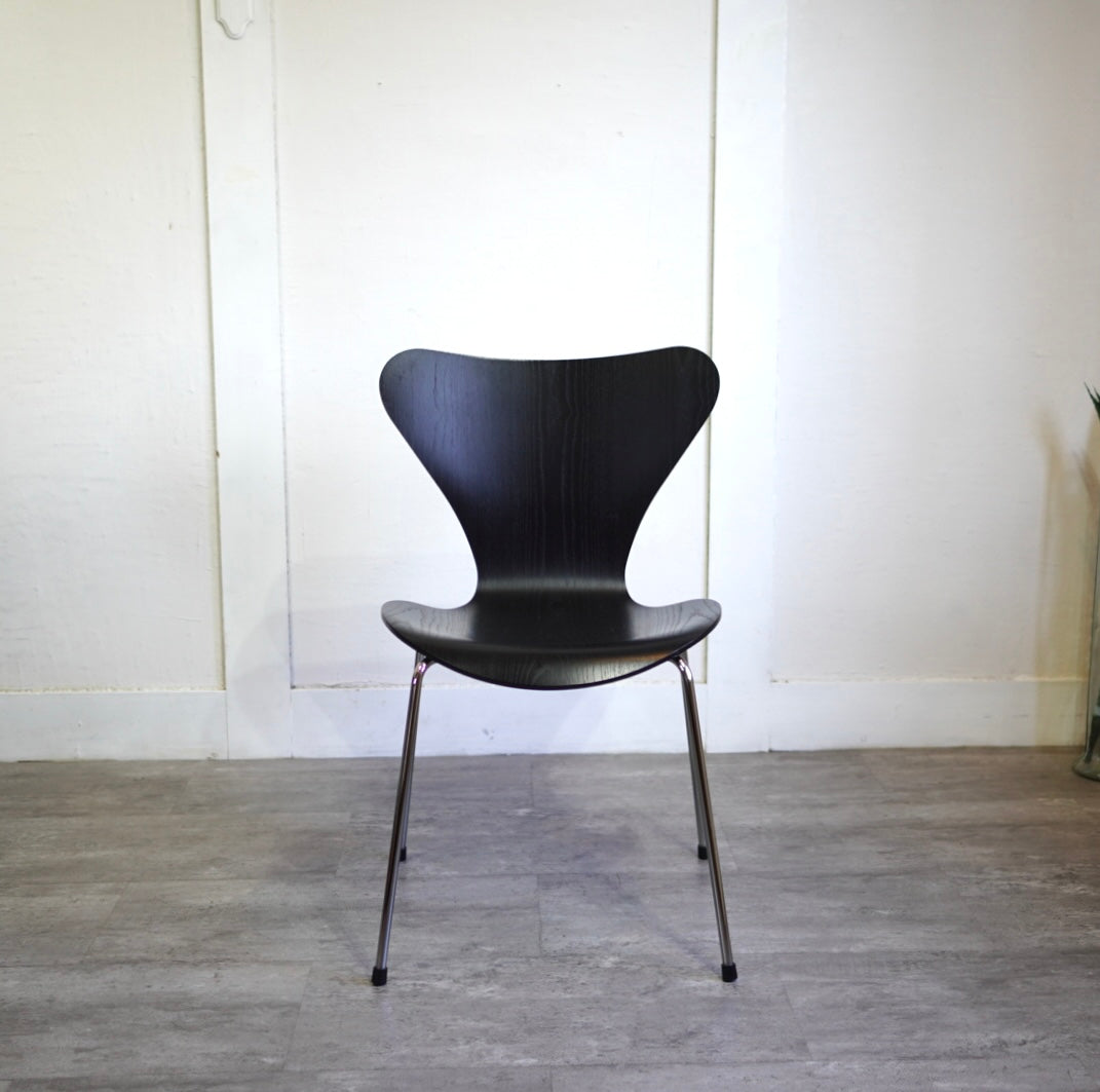 フリッツ・ハンセン / FRITZ HANSEN アルネ・ヤコブセンセブンチェア