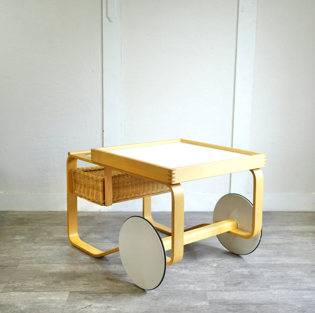 アルテック / Artek ティートローリー 900 ホワイト アルヴァ・アアルト 北欧