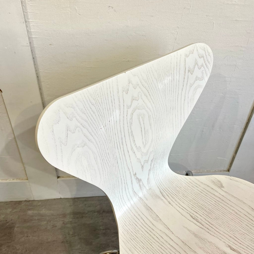 フリッツ・ハンセン / FRITZ HANSEN セブンチェア アルネ・ヤコブセン ホワイト カラードアッシュ