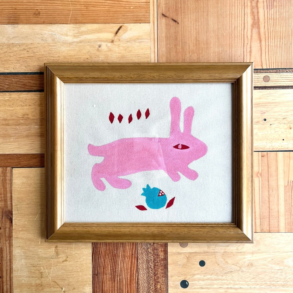 柚木沙弥郎 型染め絵 ピンクうさぎ 額入り布 30×25