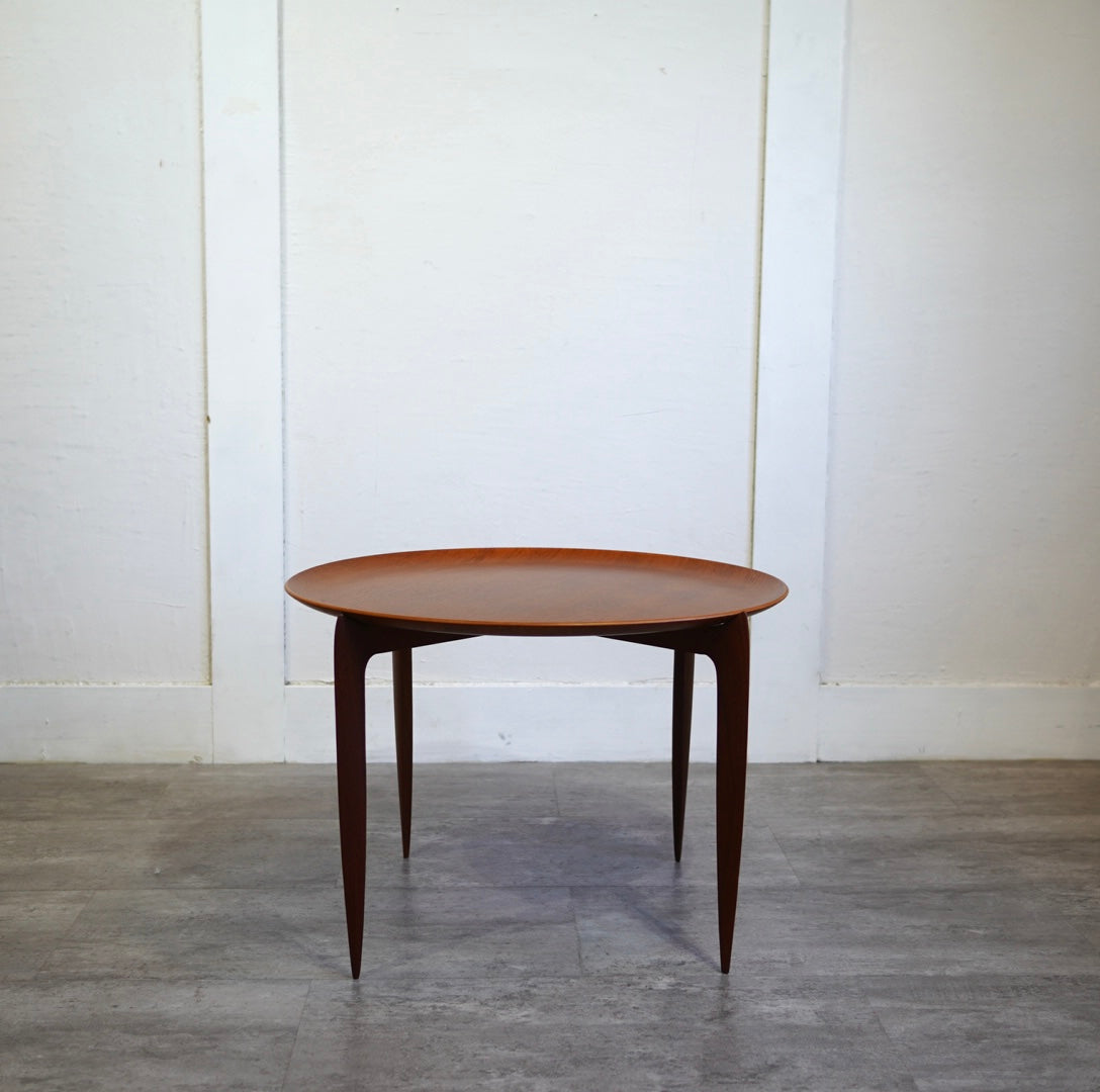 フリッツハンセン / FRITZ HANSEN トレイテーブル ラージ チーク 60㎝ ヴィンテージ