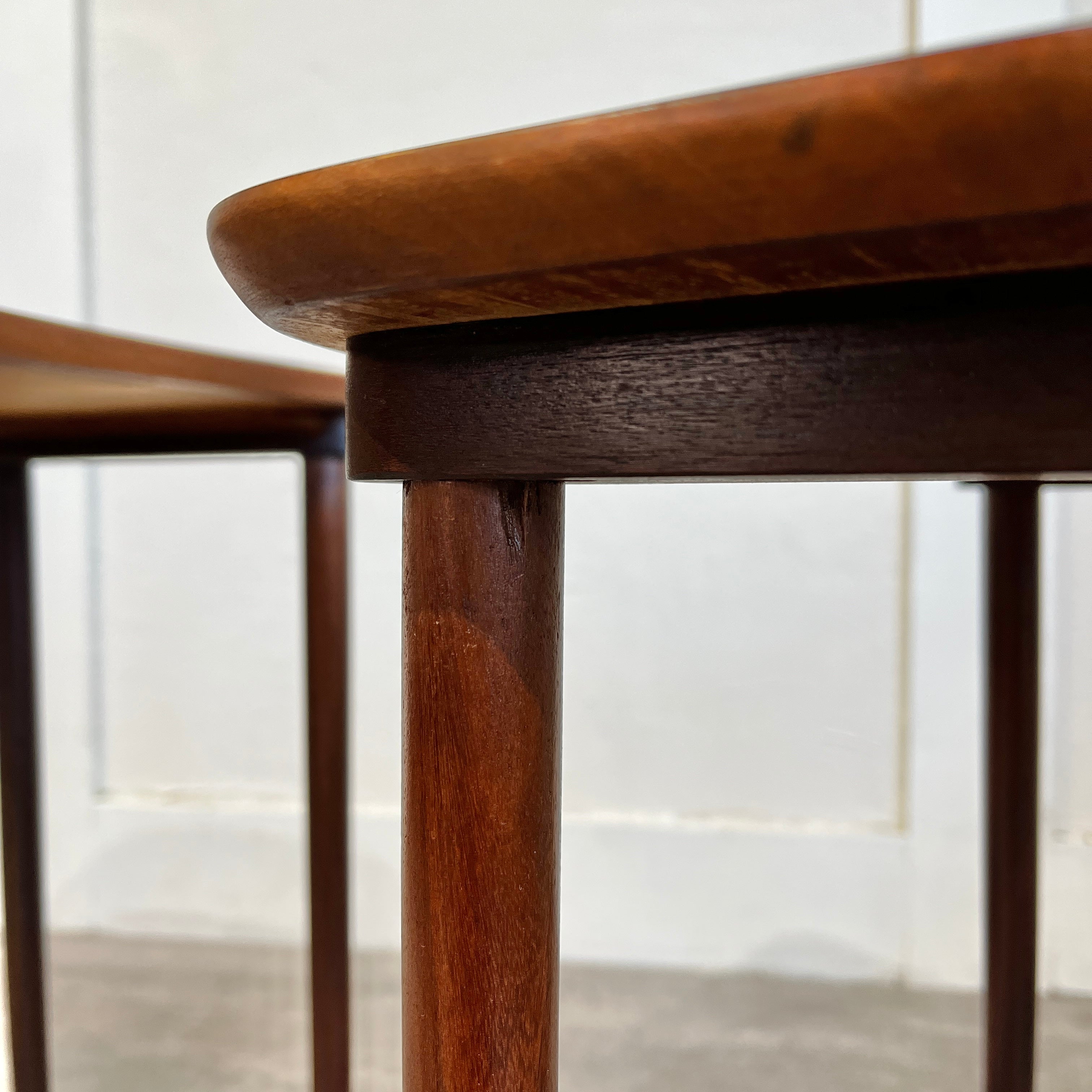 北欧ヴィンテージ ネストテーブル キドニーテーブル ビーンズテーブル コーヒーテーブル デンマーク チーク材