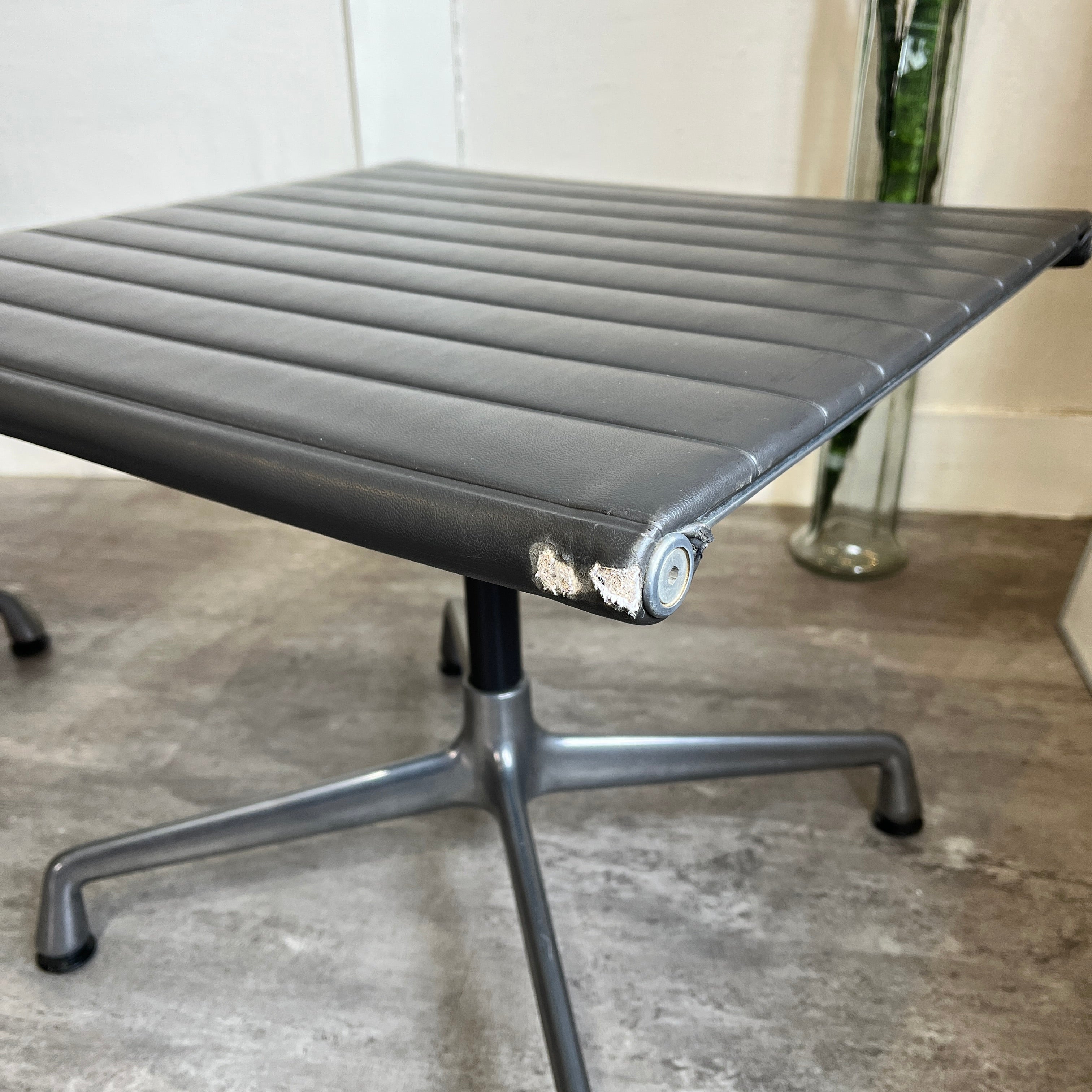 ハーマンミラー / Herman Miller アルミナムグループ ラウンジチェア&オットマン ブラック ヴィンテージ