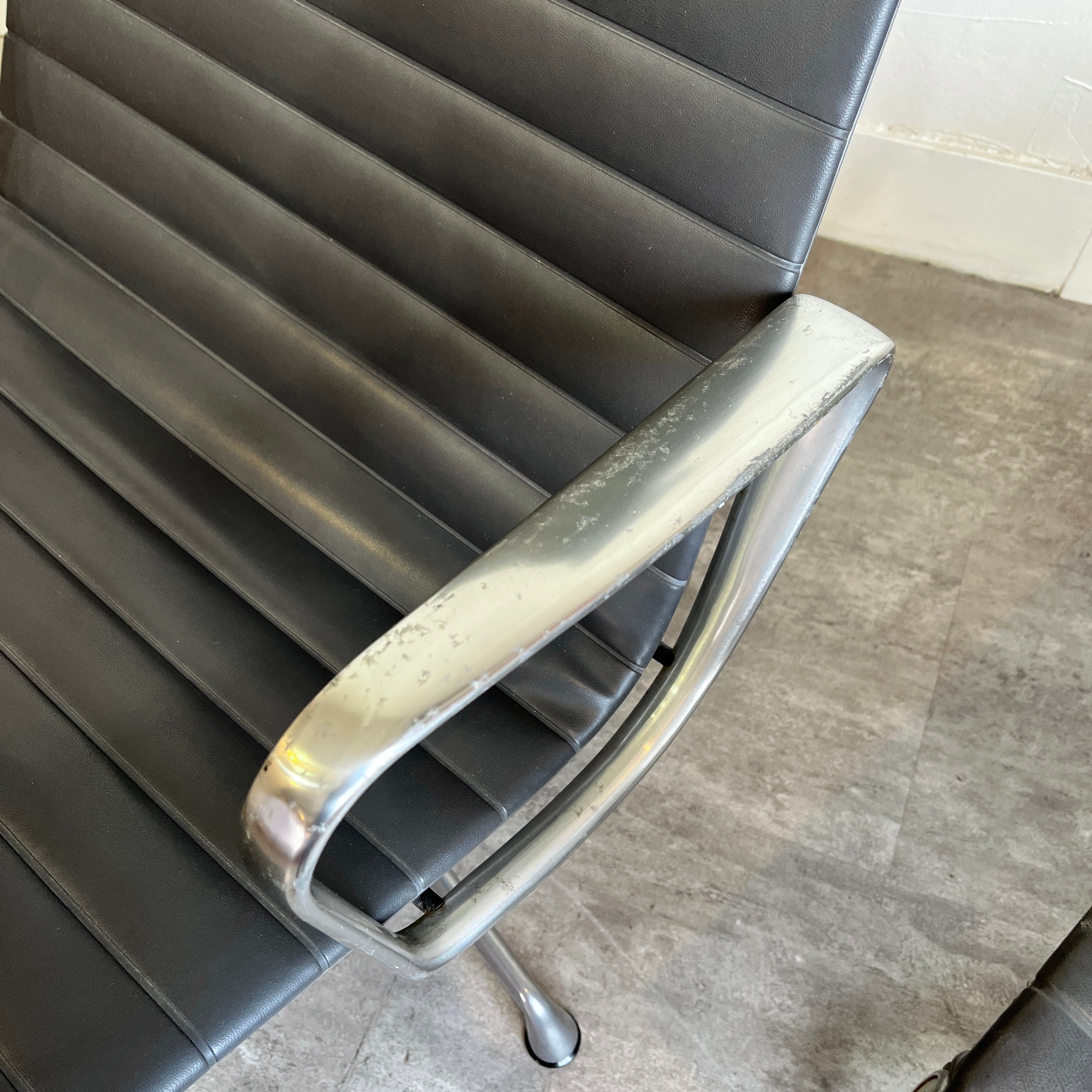 ハーマンミラー / Herman Miller アルミナムグループ ラウンジチェア&オットマン ブラック ヴィンテージ