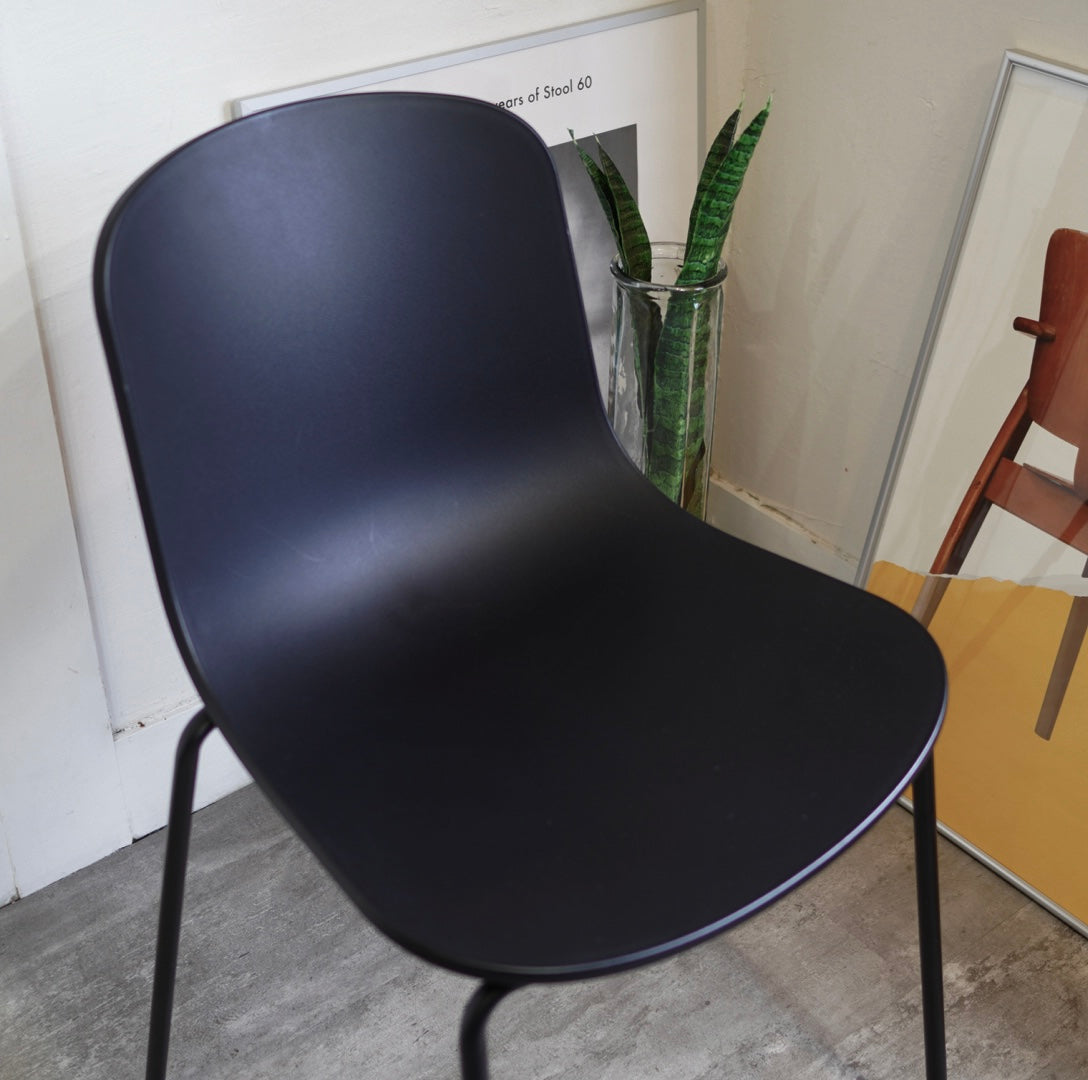 トゥー / TOOU ホリチェア / HOLI CHAIR ブラック