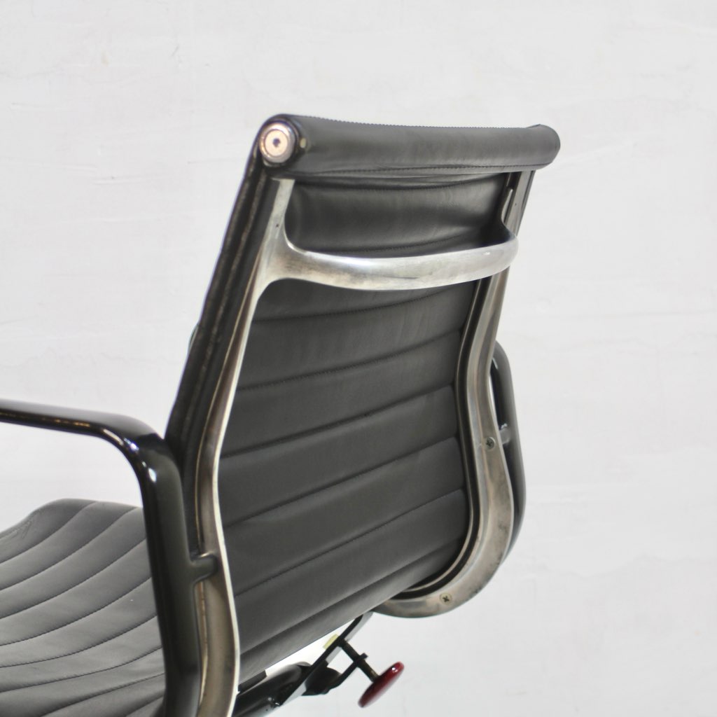 ハーマンミラー / Herman Miller チャールズ & レイ・イームズ アルミナムグループ マネジメントチェア【１】