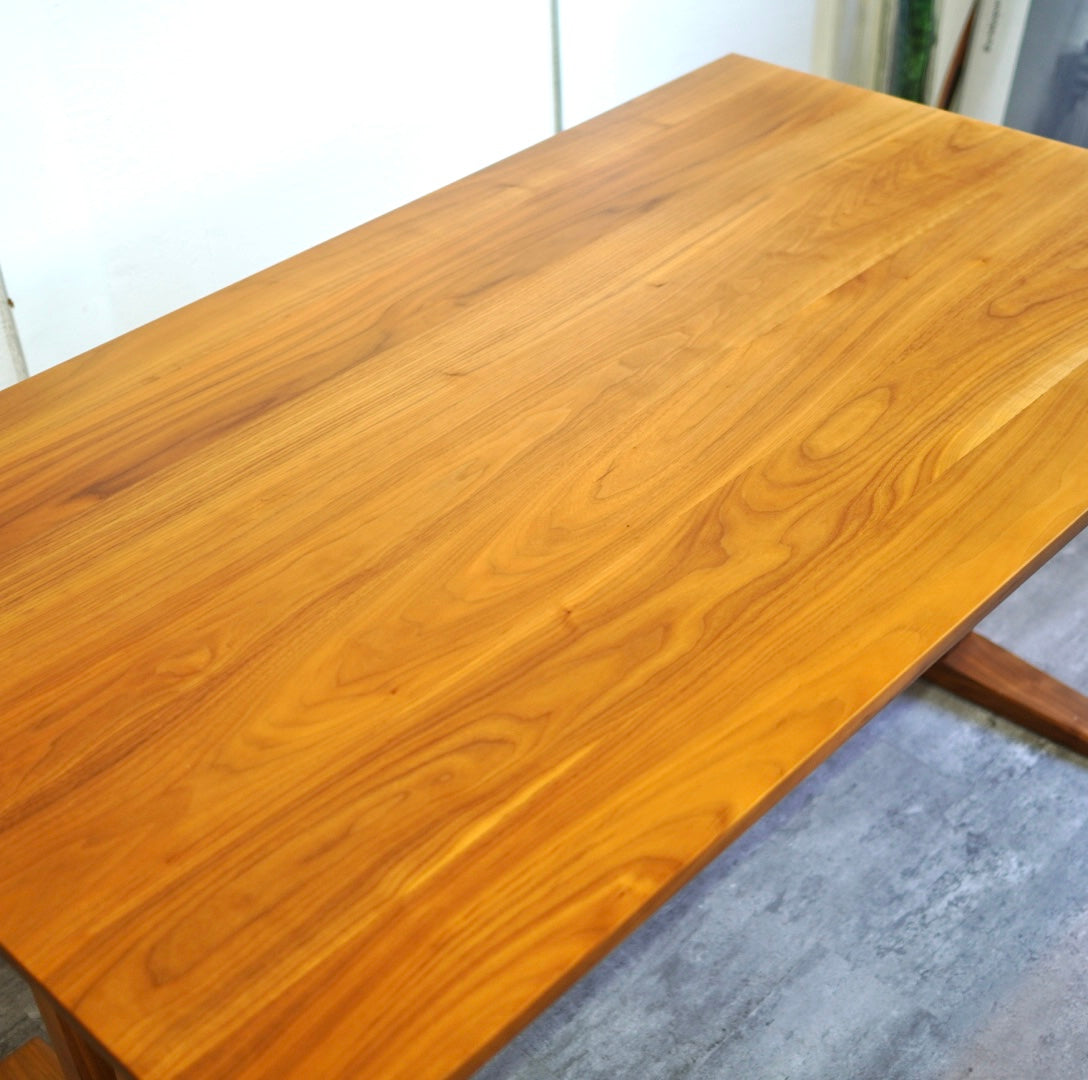 カリモク家具 / karimoku ダイニングテーブル W135 DT8406 2本脚