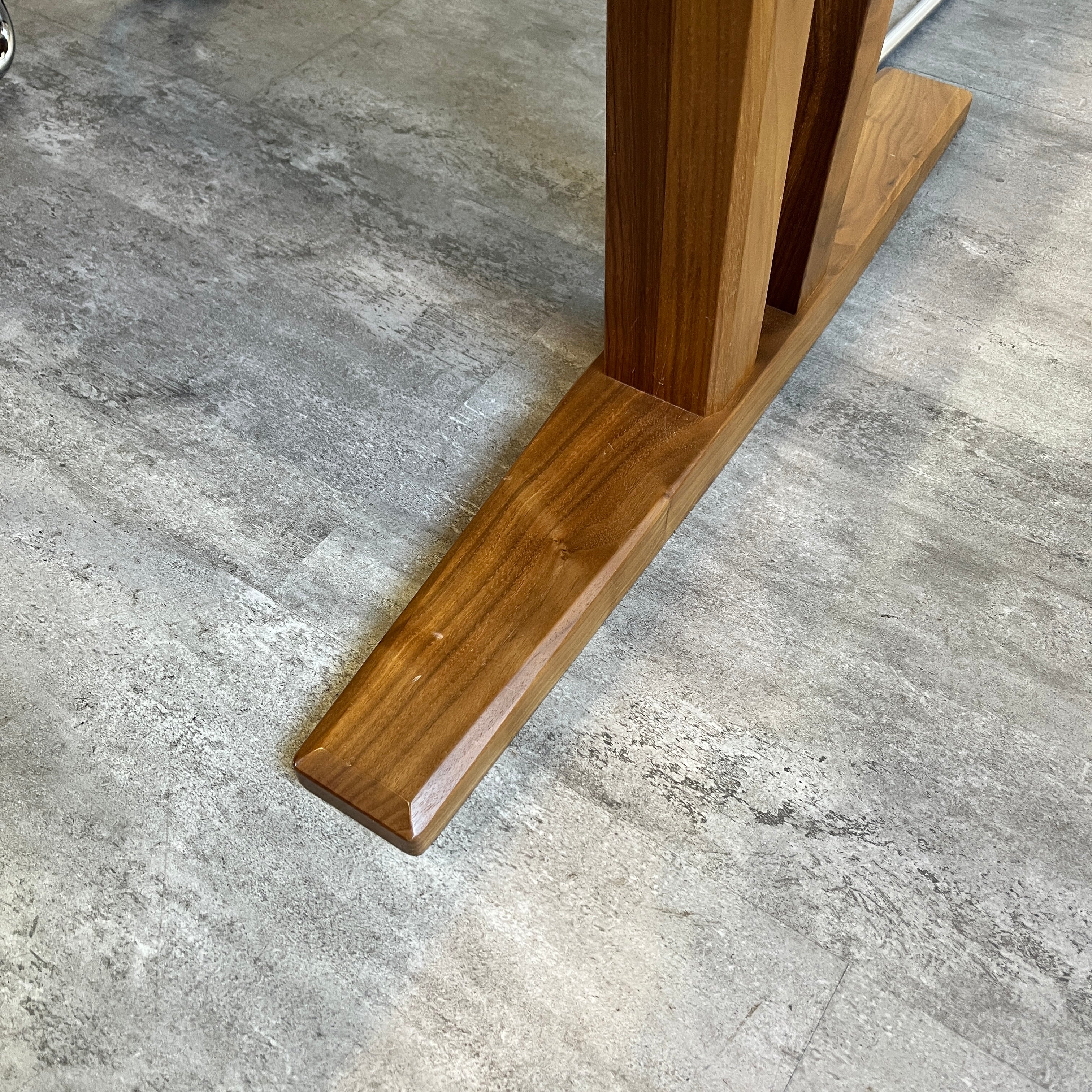 カリモク家具 / karimoku ダイニングテーブル W135 DT8406 2本脚