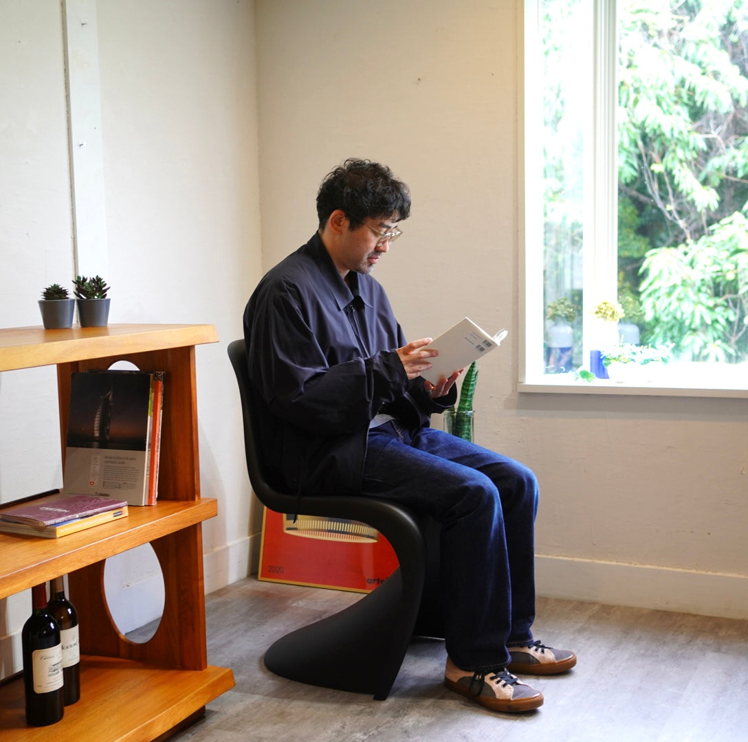 【ヤ取3/6終了】≪zyt1649ジ≫ Vitra/ヴィトラ パントンチェア ブラック系/黒系 Verner Panton/ヴァーナーパントン/ブランド家具/中古家具/宮城県仙台市 60825-09 パントンチェア / ディープブラックVitra（ヴィトラ） | センプレ