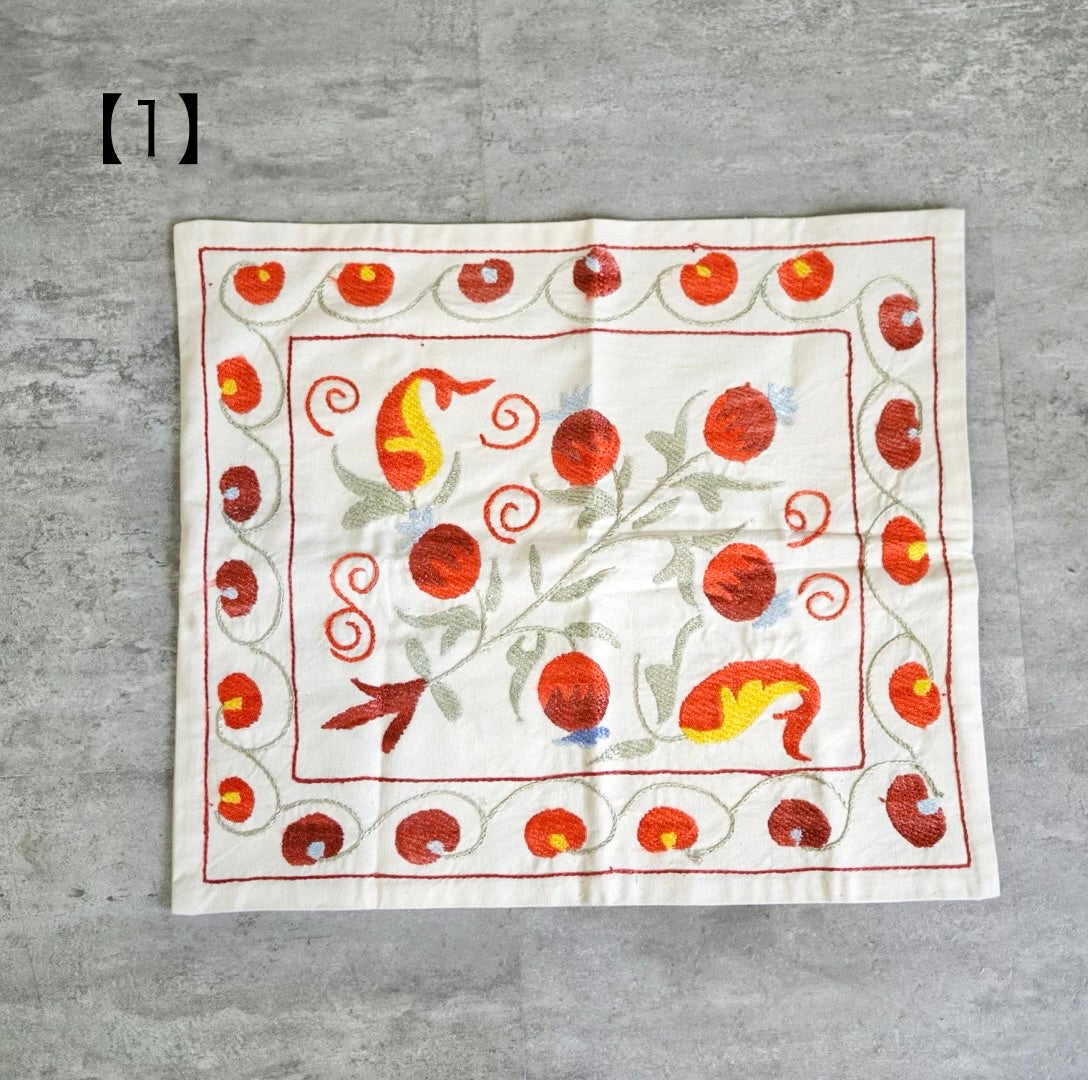 スザンニ刺繍 クッションカバー 40×45