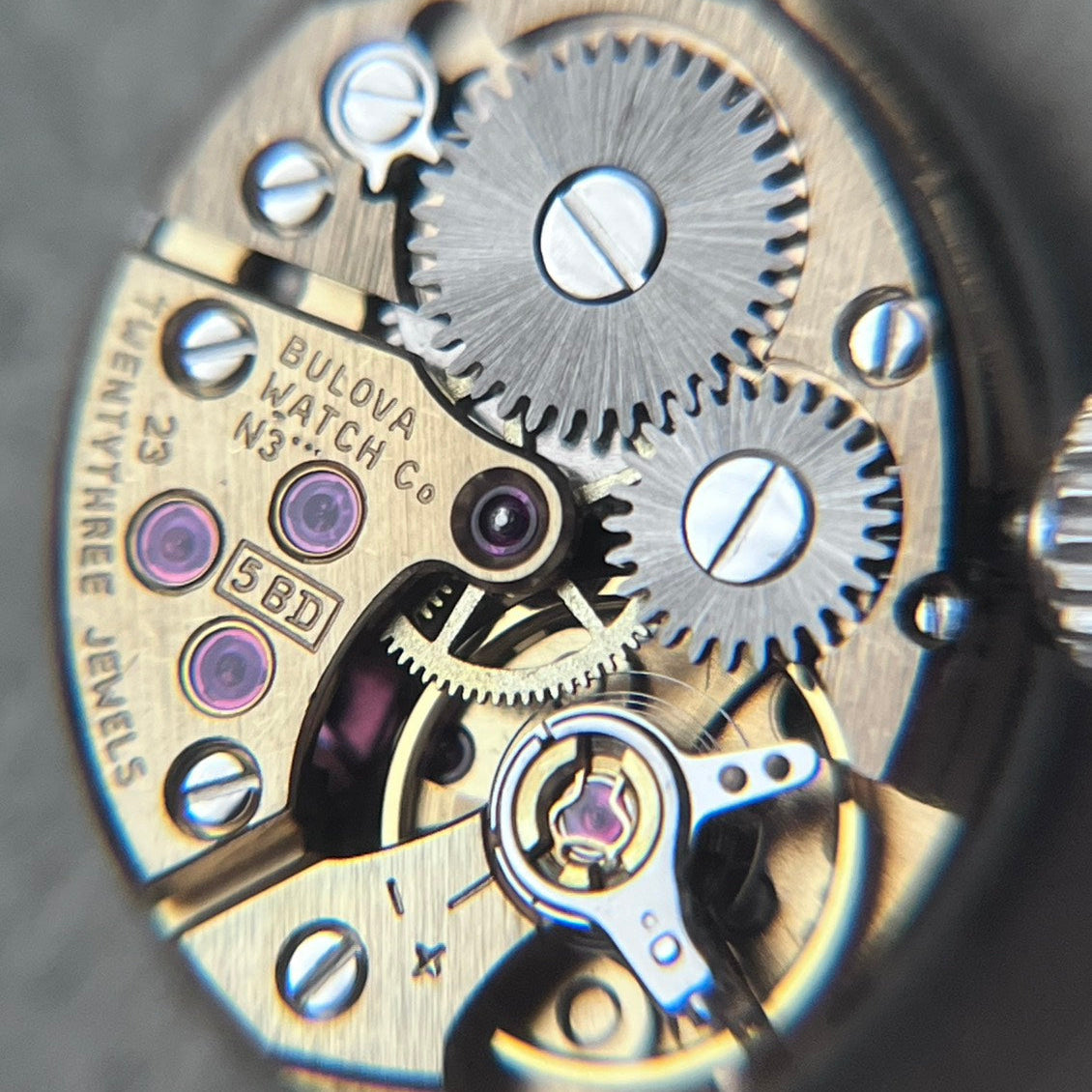 ブローバ BULOVA カットガラス ヴィンテージ 腕時計 レディース