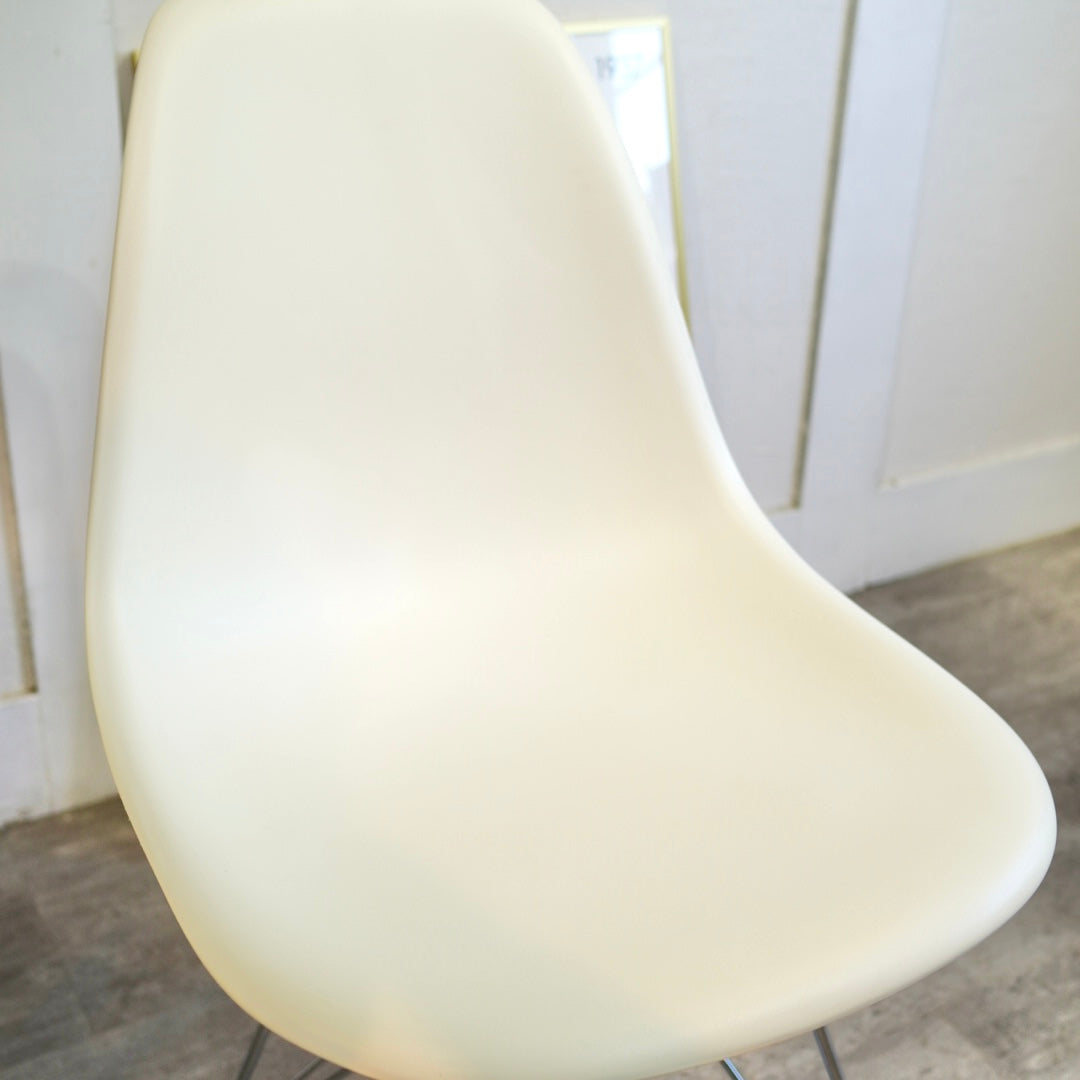 ヴィトラ Vitra イームズ シェルチェア エッフェルベース チャールズ