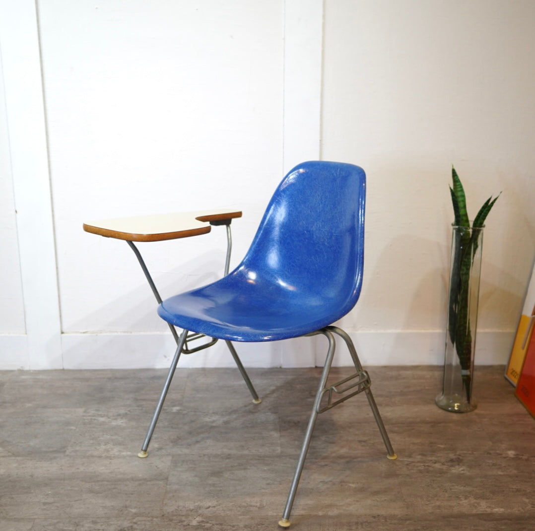 ハーマンミラー / Herman Miller サイドシェルチェア FRP テーブル付 イームズ ヴィンテージ