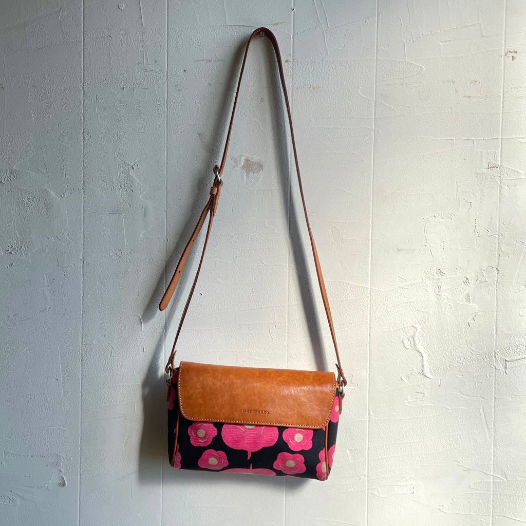 古着】マリメッコ / marimekko ショルダーバッグ 花柄 ヌメ革 斜め掛け 