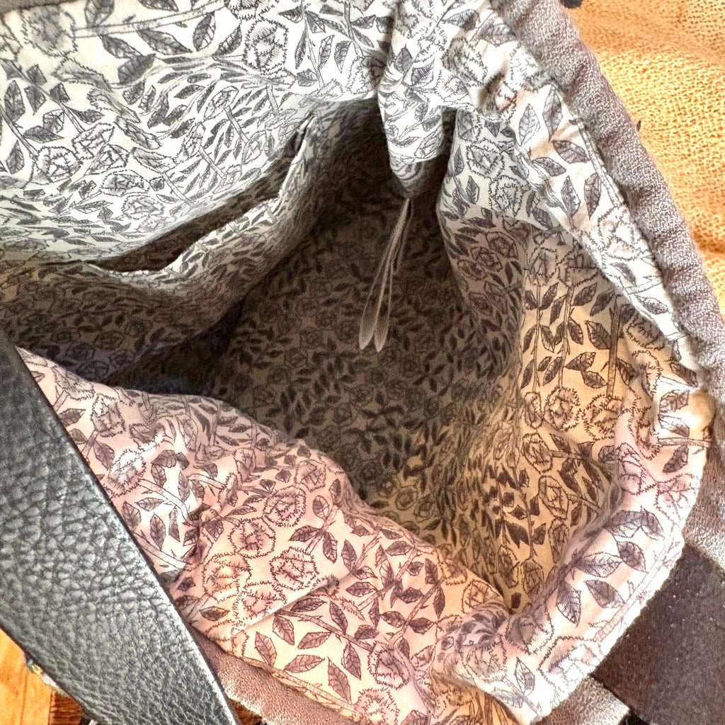 【古着】ミナペルホネン / mina perhonen pear bag フォレストダイヤモンド柄 きんちゃく型