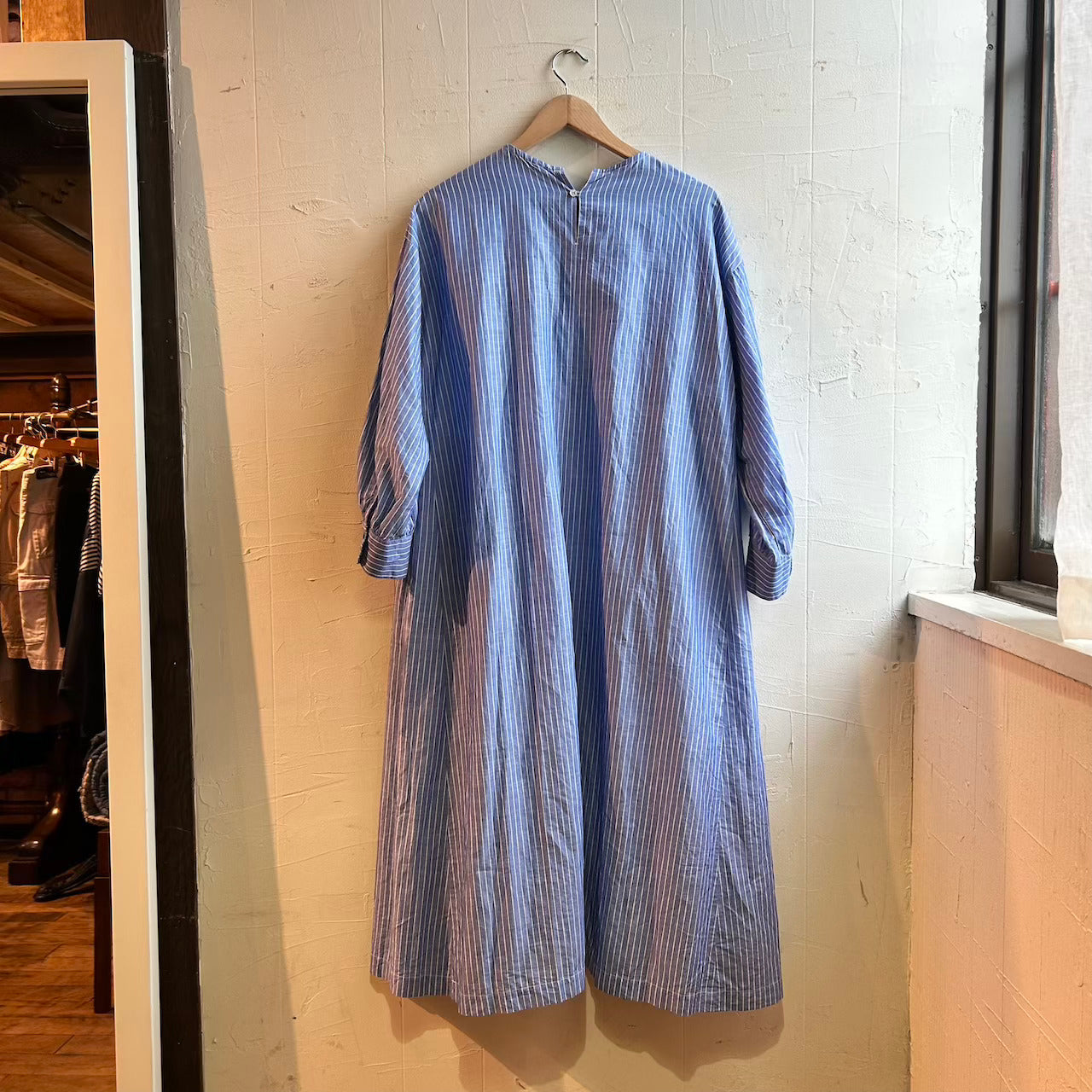 【古着】アトリエナルセ / atelier naruse コットンリネンロングワンピース ブルー ストライプ