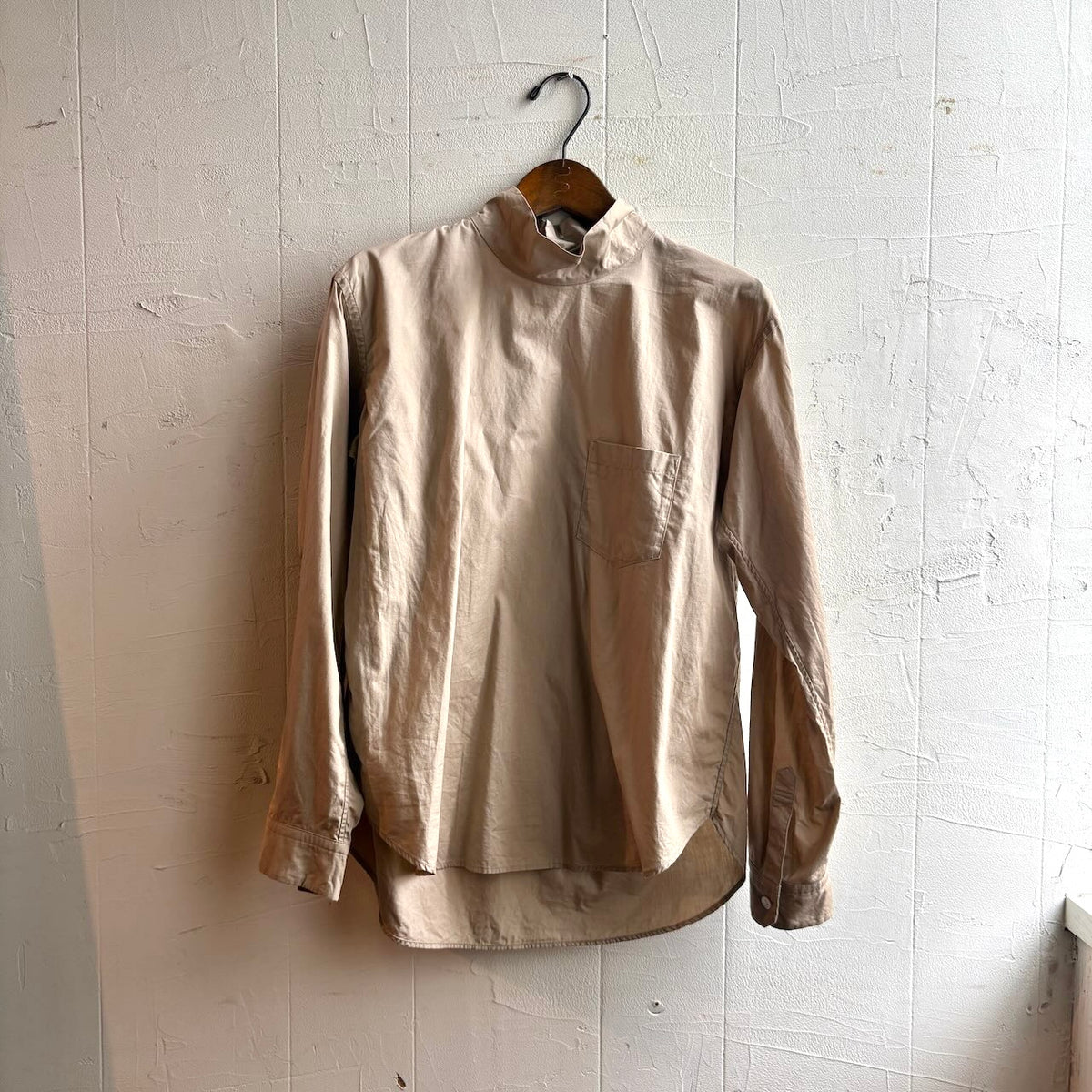 【古着】ゴーシュ ハイネックシャツ ベージュ
