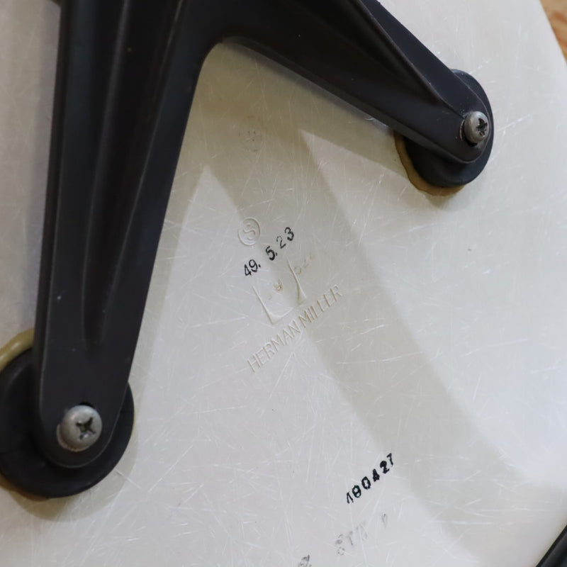 ハーマンミラー / Herman Miller アームシェルチェア セグメンテッドベース チャールズ＆レイ・イームズ  FRP キャスター付き ヴィンテージ