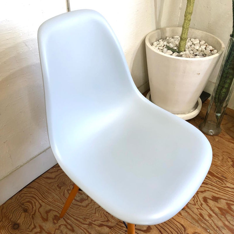 ヴィトラ／vitra  サイドシェルチェア グレー ドゥエルレッグ チャールズ＆レイ・イームズ 中古