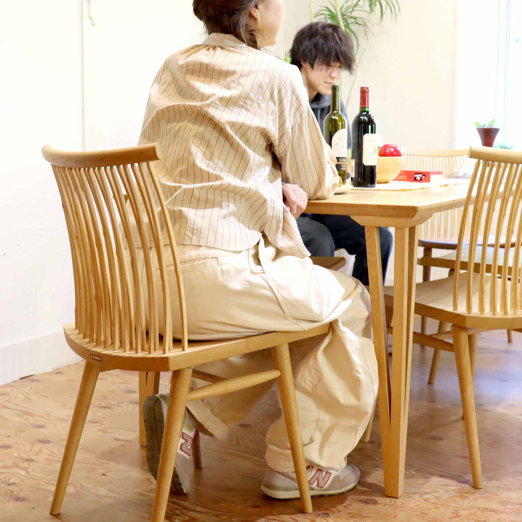 柏木工ダイニングチェア肘付 柏木工/KASHIWA｜ダイニングチェア 竹 ナラ無垢材 住宅展示場展示品