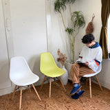 ハーマンミラー /  Herman Miller サイドシェルチェア ホワイト ドゥエルレッグ チャールズ＆レイ・イームズ 中古<i>動画</i>