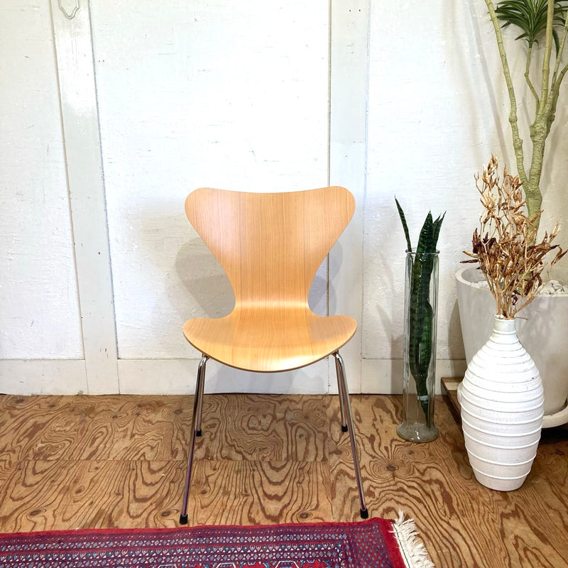 フリッツ・ハンセン / FRITZ HANSEN セブンチェア アルネ・ヤコブセン ビーチ 中古 <i>動画</i>