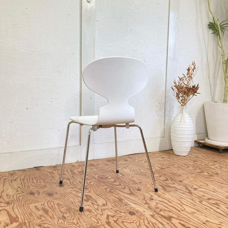 フリッツハンセン / FRITZ HANSEN アントチェア / antchair 【2】 ホワイト アルネ・ヤコブセン 中古