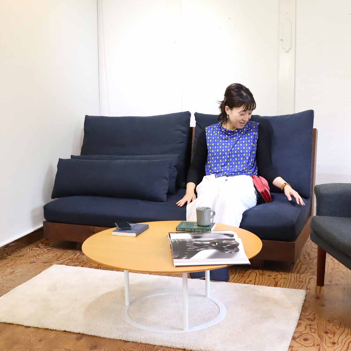 ヒラシマ / HIRASHIMA リベリアソファ  カプリス ミッドナイト 2人掛けソファ 中古