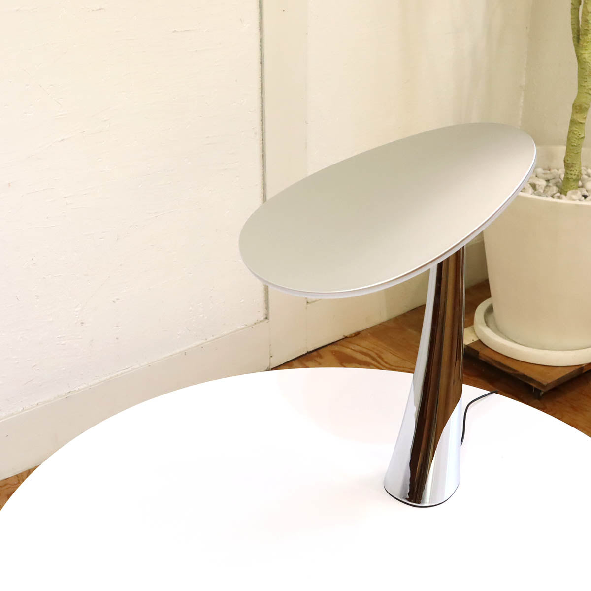 キスデザイン / QisDESIGN コーラルリーフ・テーブルランプ  LED照明 テーブルランプ デスクライト 中古