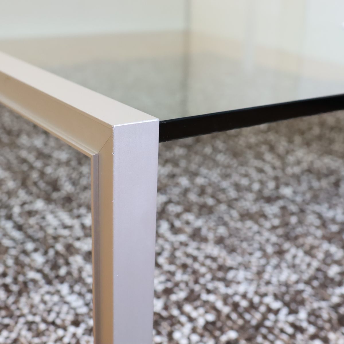 カッシーナイクスシー / Cassina Ixc. クルトエルニ / Kurt Erni